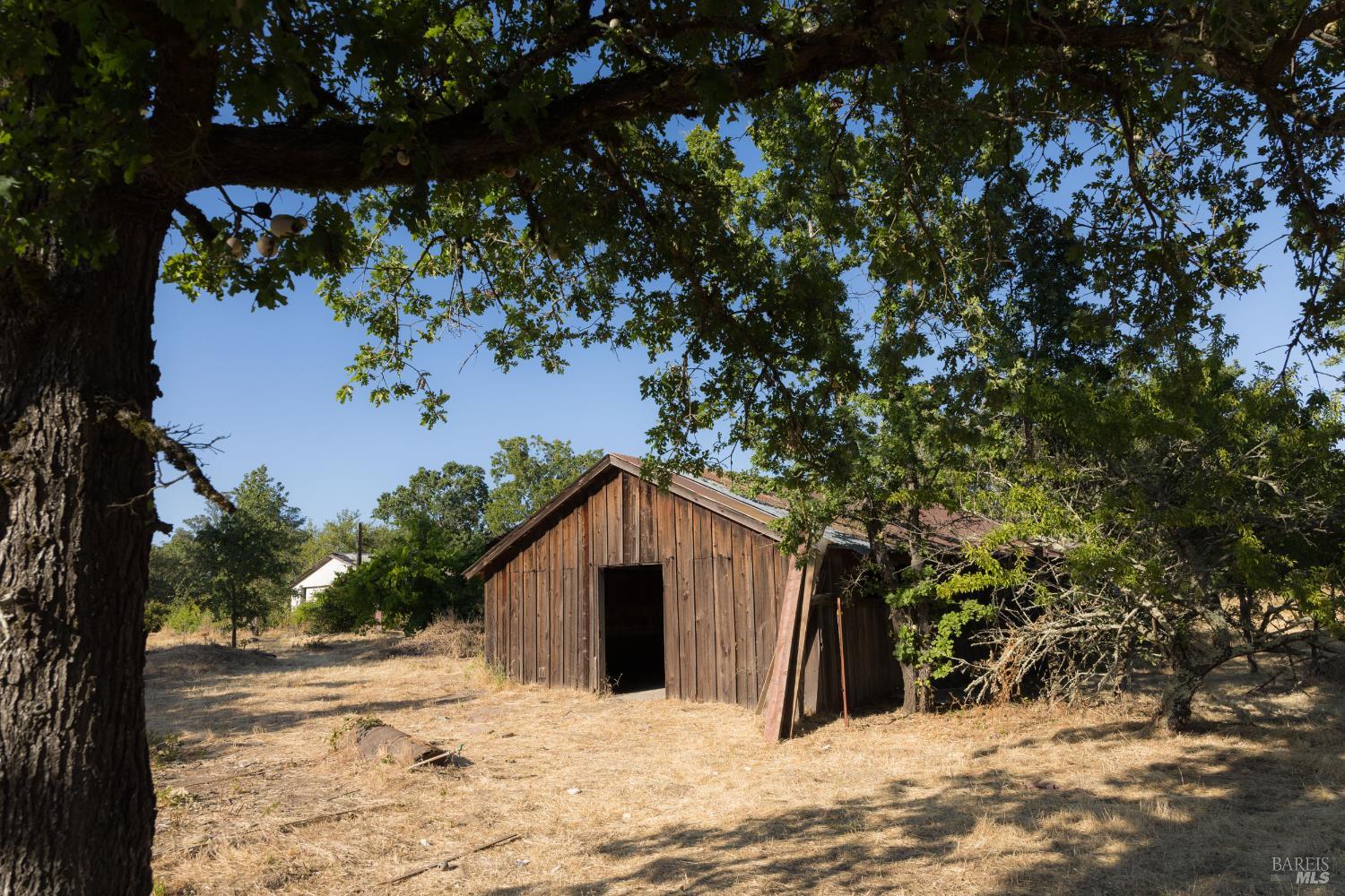 Detail Gallery Image 9 of 27 For 2220 Oakwild Ln, Santa Rosa,  CA 95401 - 4 Beds | 2 Baths