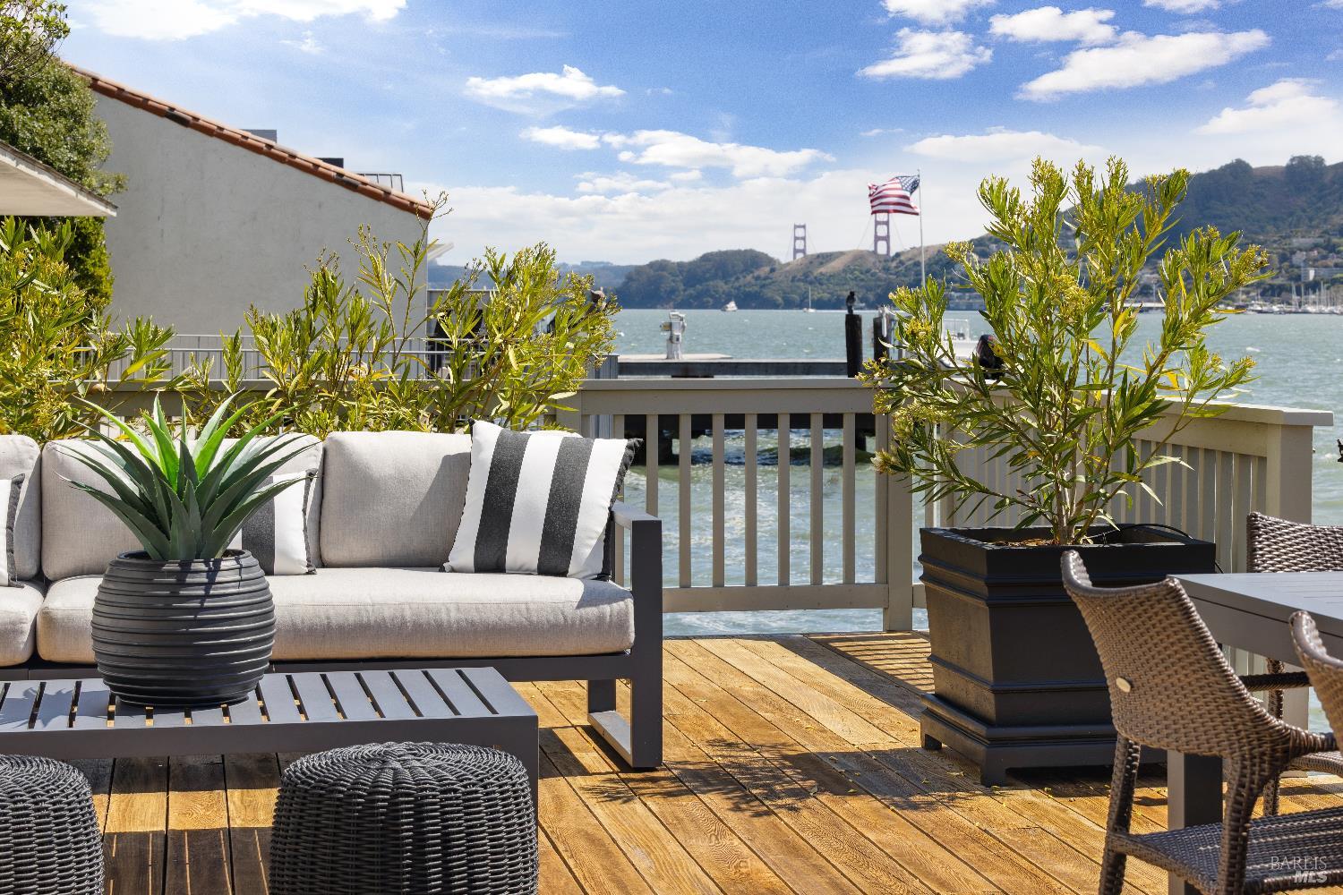 Detail Gallery Image 50 of 60 For 21 W Shore Rd, Belvedere Tiburon,  CA 94920 - 3 Beds | 3/1 Baths