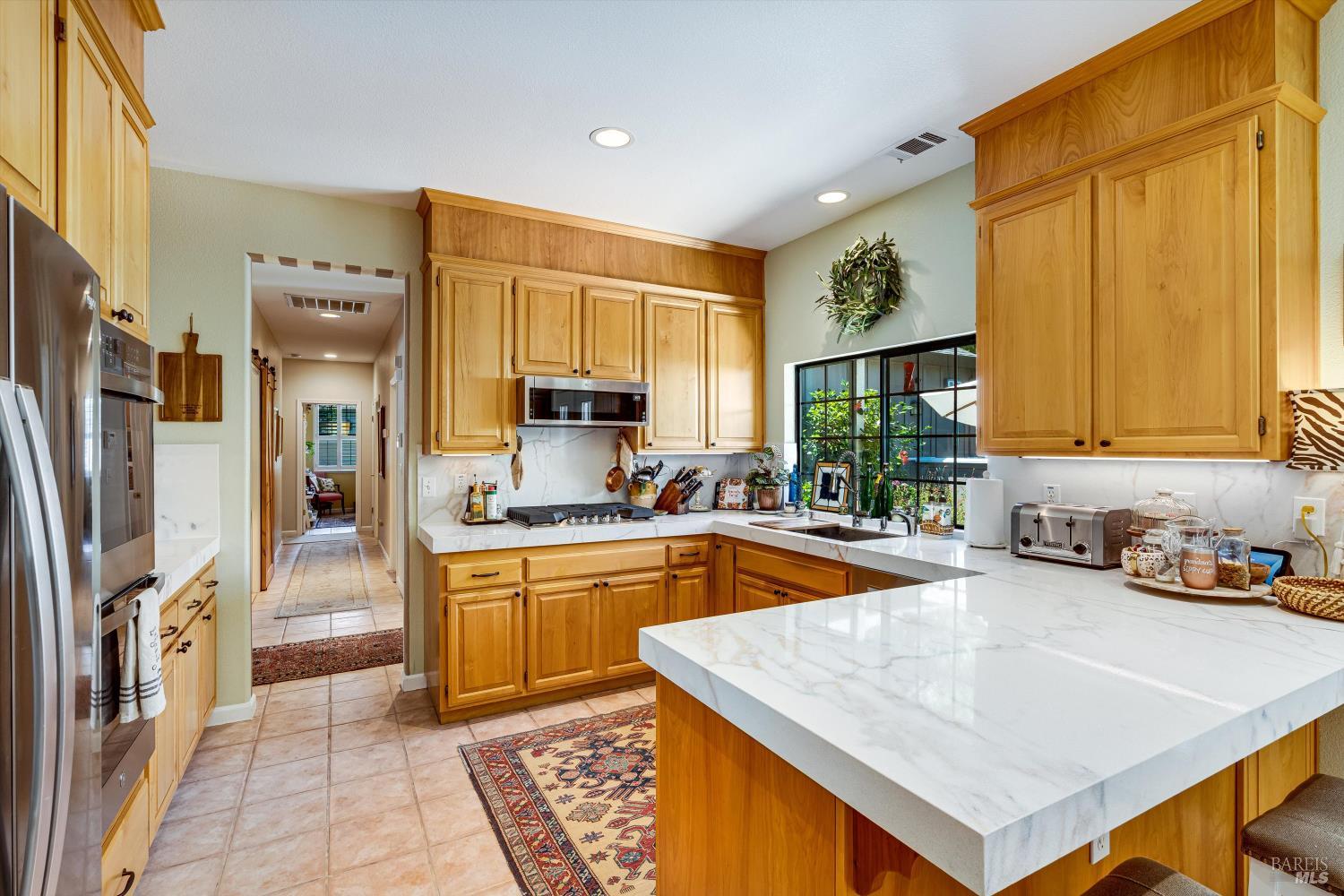 Detail Gallery Image 7 of 28 For 701 Amherst Cir, Sonoma,  CA 95476 - 3 Beds | 2 Baths