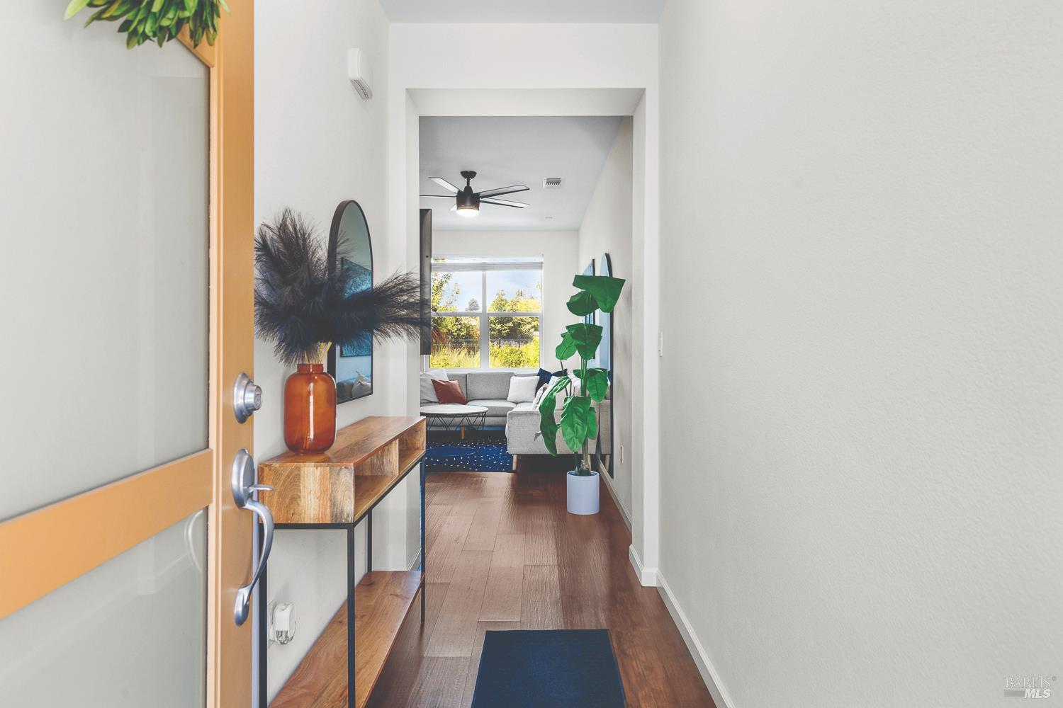 Detail Gallery Image 4 of 23 For 521 Deep Rose Pl, Santa Rosa,  CA 95407 - 4 Beds | 2/1 Baths
