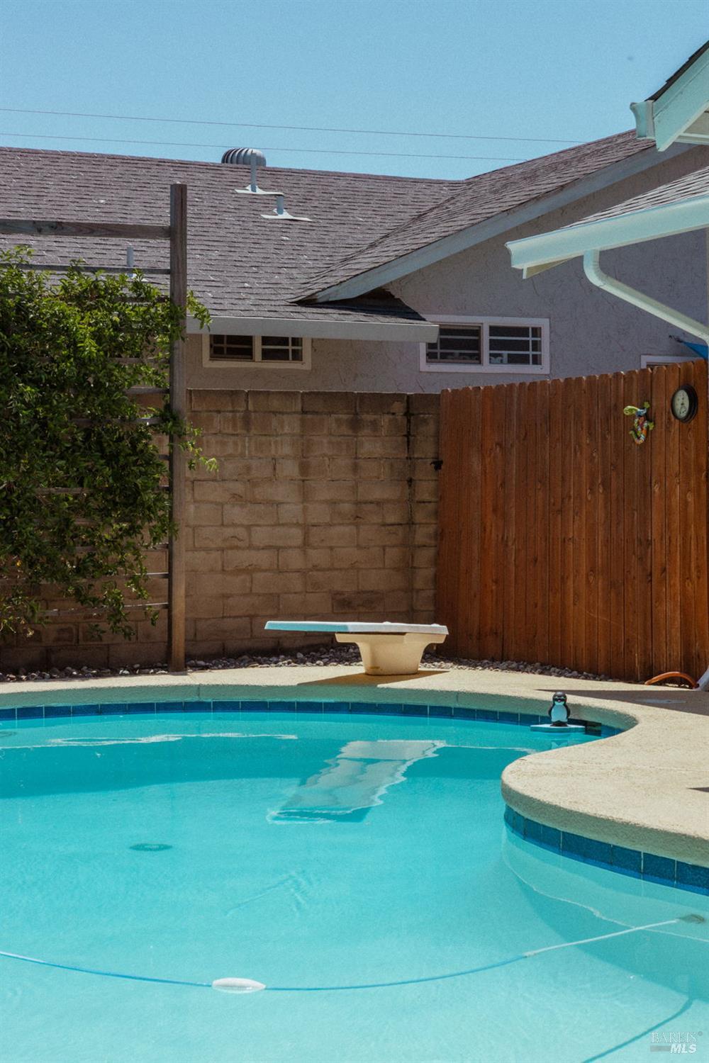 Detail Gallery Image 38 of 43 For 185 Salinas Dr, Vacaville,  CA 95688 - 3 Beds | 2 Baths