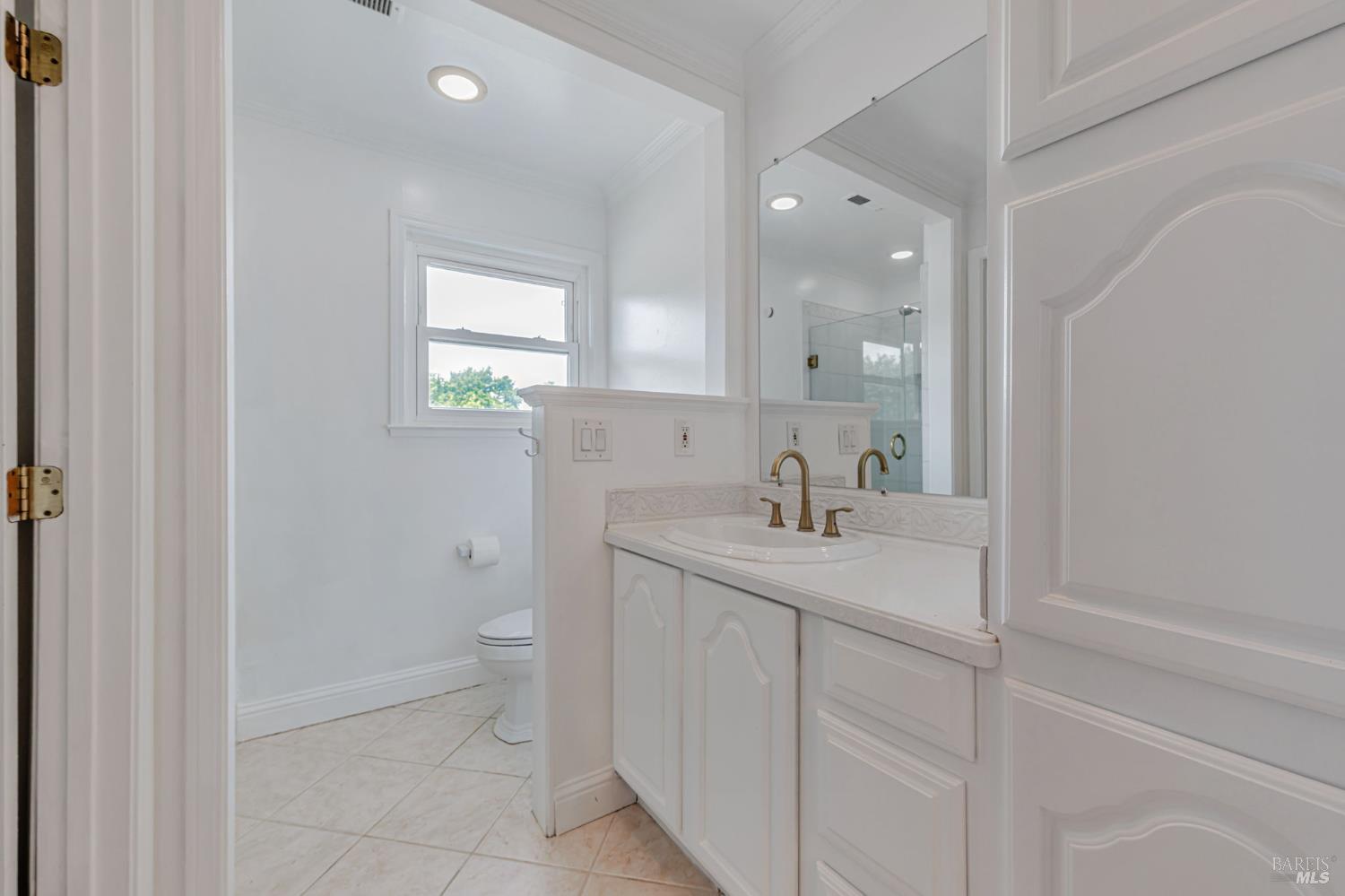 Detail Gallery Image 34 of 44 For 3 La Noche Ct, Novato,  CA 94945 - 4 Beds | 3 Baths