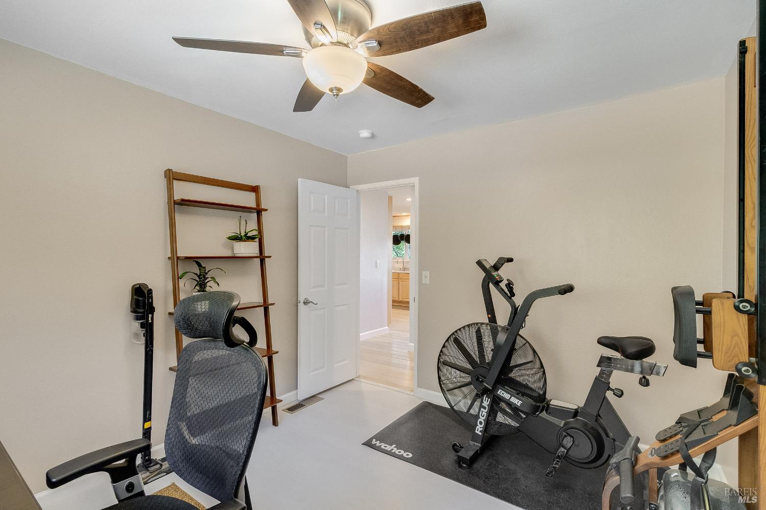 Detail Gallery Image 32 of 54 For 1229 Monte Vista Ct, Benicia,  CA 94510 - 4 Beds | 3 Baths