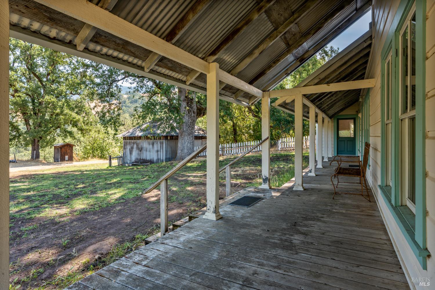 Detail Gallery Image 18 of 29 For 28000 Ridgeway Hwy, Potter Valley,  CA 95490 - 3 Beds | 1/1 Baths