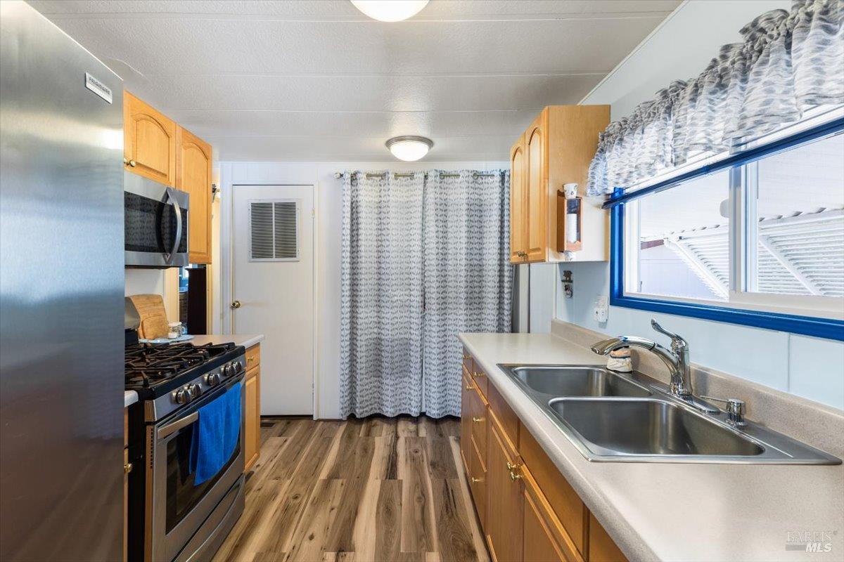 Detail Gallery Image 10 of 26 For 211 W Seven Flags Cir, Sonoma,  CA 95476 - 2 Beds | 2 Baths