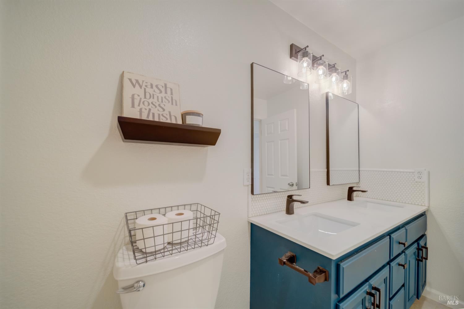 Detail Gallery Image 32 of 52 For 578 Tawny Lake Pl, Fairfield,  CA 94534 - 4 Beds | 2/1 Baths