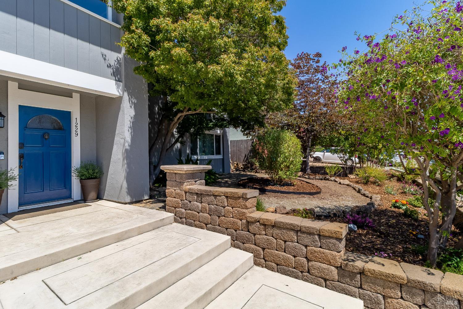 Detail Gallery Image 7 of 54 For 1229 Monte Vista Ct, Benicia,  CA 94510 - 4 Beds | 3 Baths