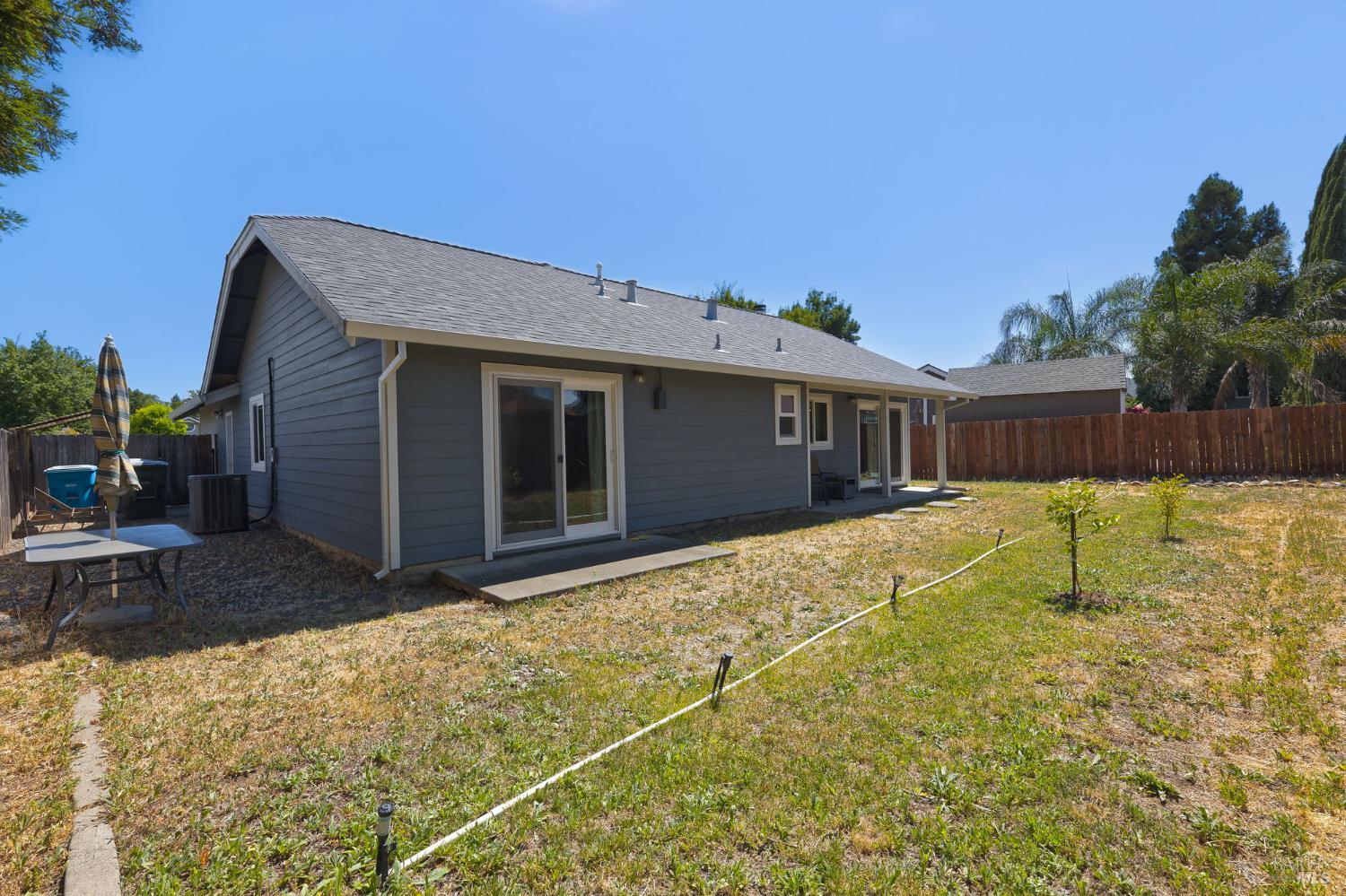 Detail Gallery Image 28 of 28 For 406 April Ct, Vacaville,  CA 95687 - 3 Beds | 2 Baths
