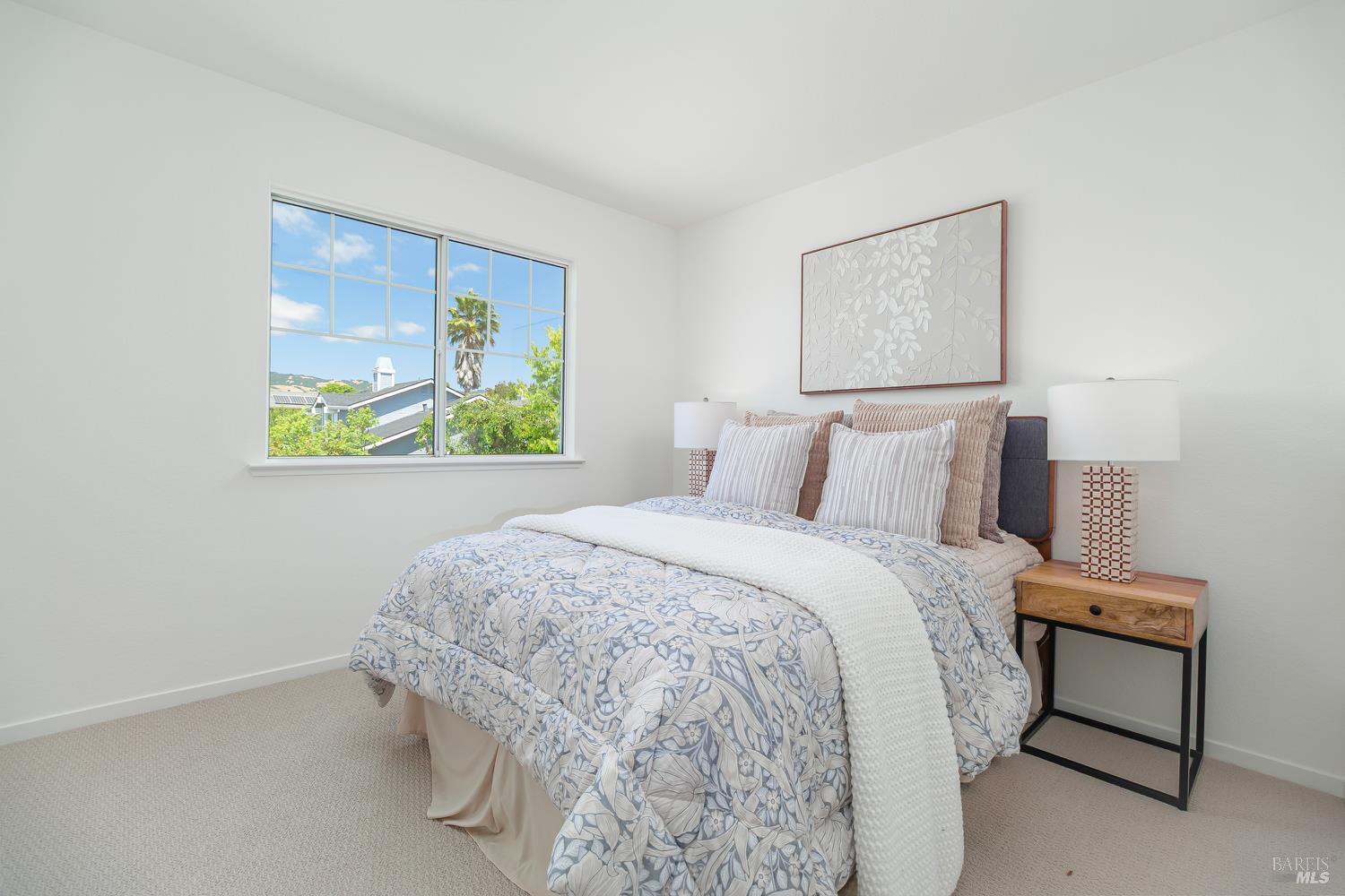 Detail Gallery Image 24 of 48 For 717 Weymouth St, Petaluma,  CA 94954 - 3 Beds | 2/1 Baths