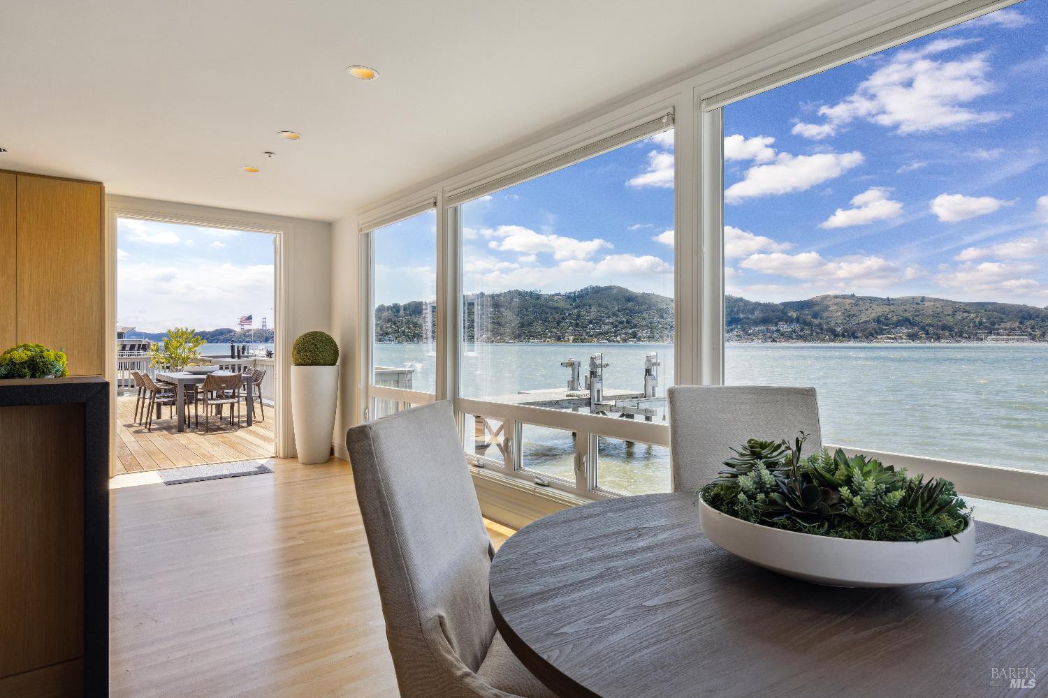 Detail Gallery Image 22 of 60 For 21 W Shore Rd, Belvedere Tiburon,  CA 94920 - 3 Beds | 3/1 Baths
