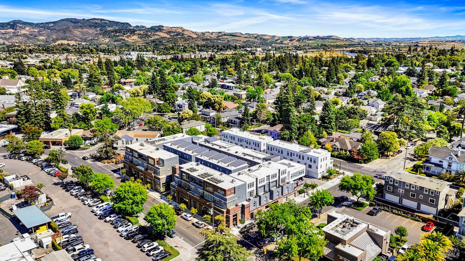 Detail Gallery Image 46 of 51 For 1655 2nd St #306,  Napa,  CA 94559 - 3 Beds | 3/1 Baths
