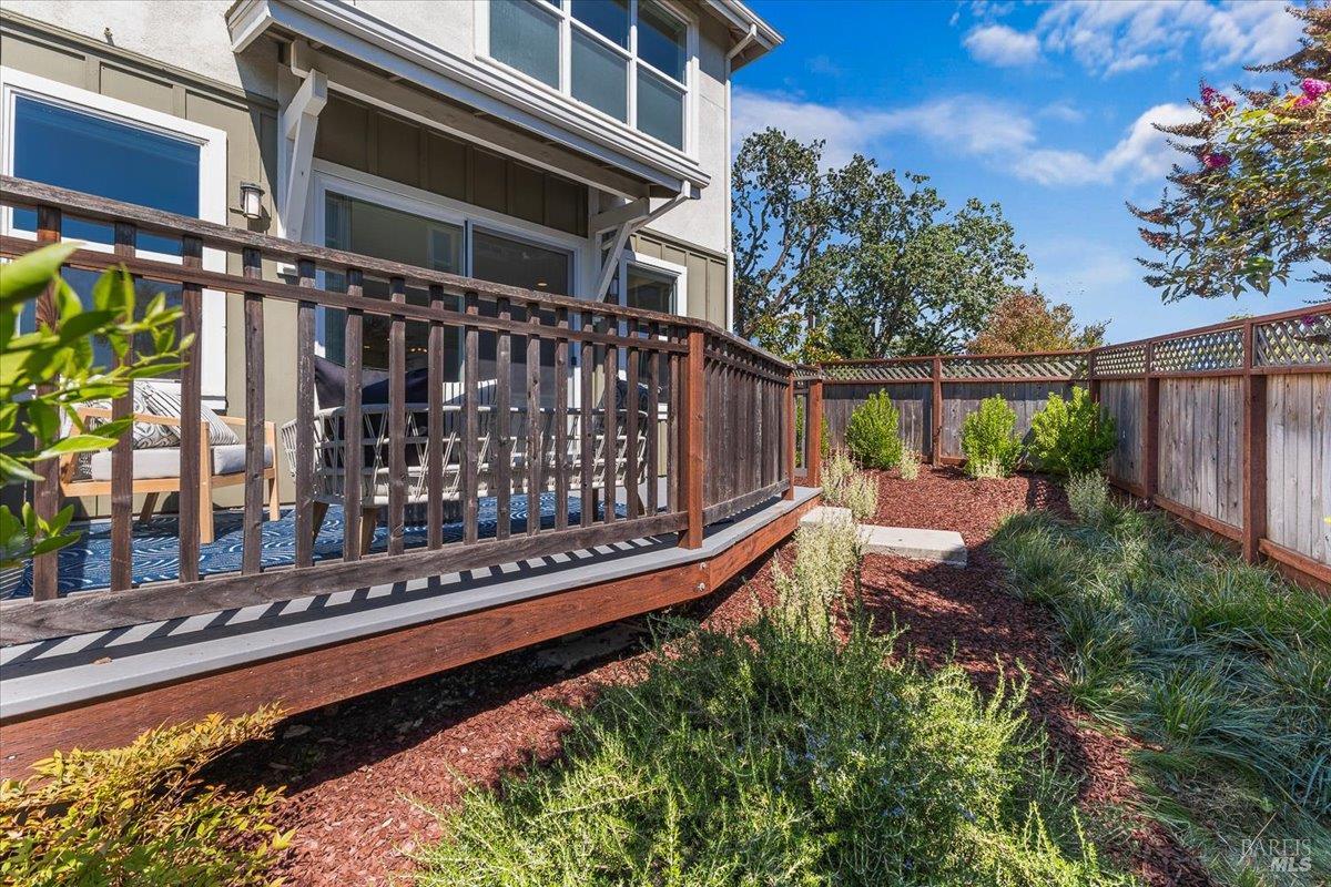 Detail Gallery Image 33 of 35 For 901 Prospect Ave, Santa Rosa,  CA 95409 - 4 Beds | 2/1 Baths