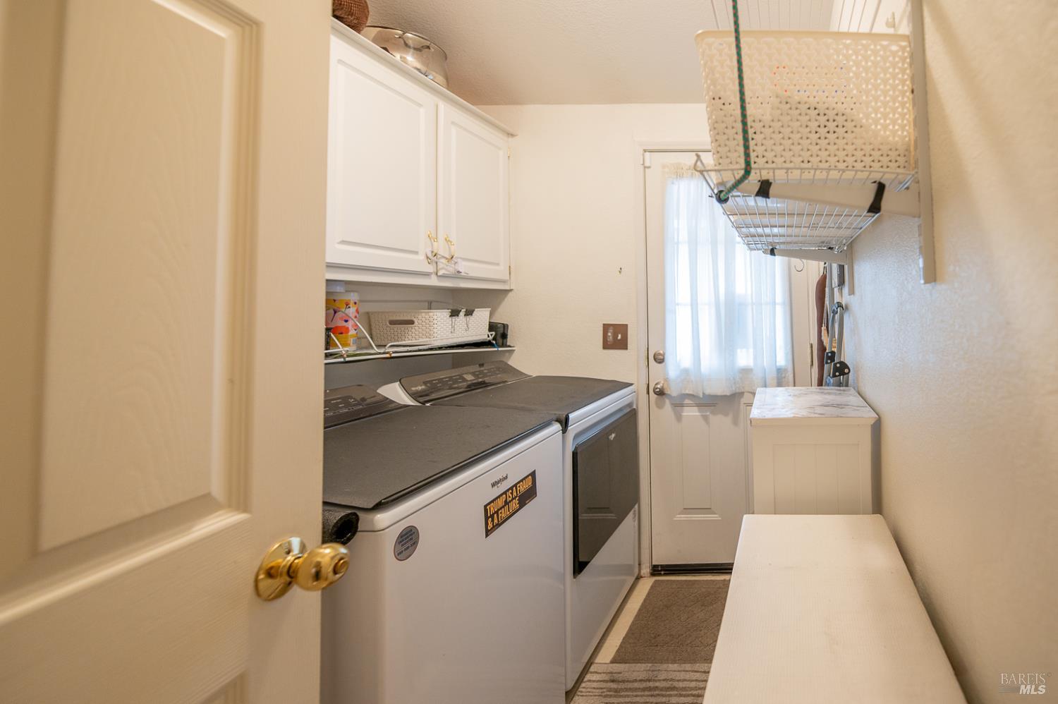 Detail Gallery Image 12 of 22 For 175 Walnut Cir, Rohnert Park,  CA 94928 - 2 Beds | 2 Baths