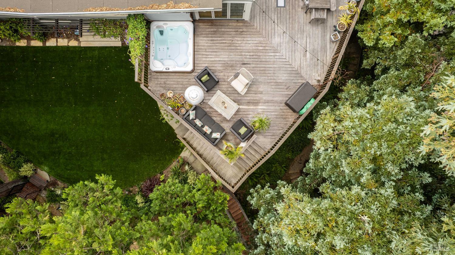 Detail Gallery Image 19 of 63 For 31 Glen Dr, Mill Valley,  CA 94941 - 4 Beds | 4 Baths