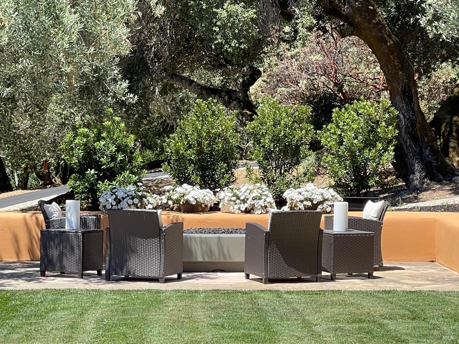 Detail Gallery Image 40 of 98 For 8320 Franz Valley Rd, Calistoga,  CA 94515 - 8 Beds | 8/2 Baths