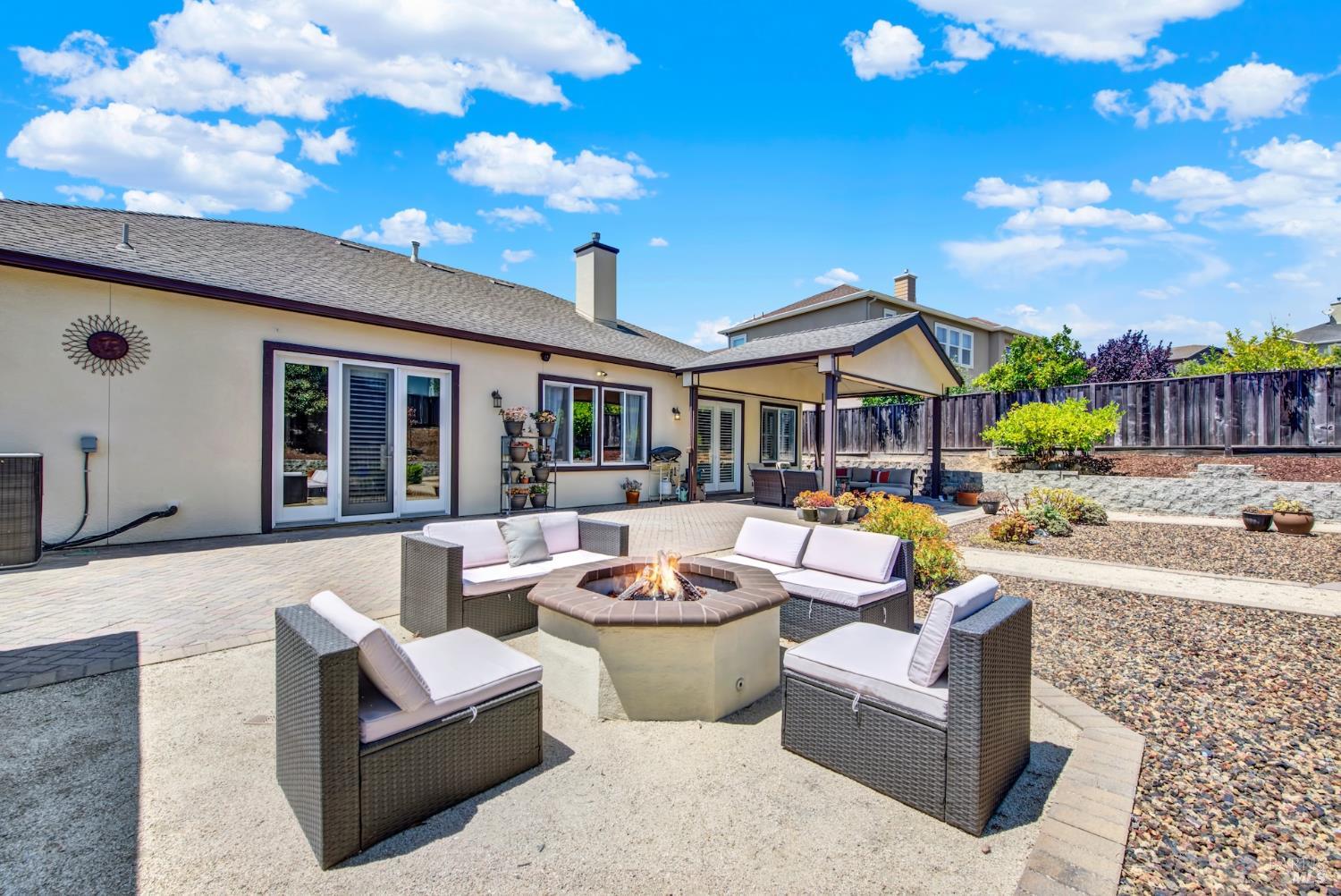 Detail Gallery Image 6 of 94 For 505 Arguello Dr, Benicia,  CA 94510 - 4 Beds | 3 Baths
