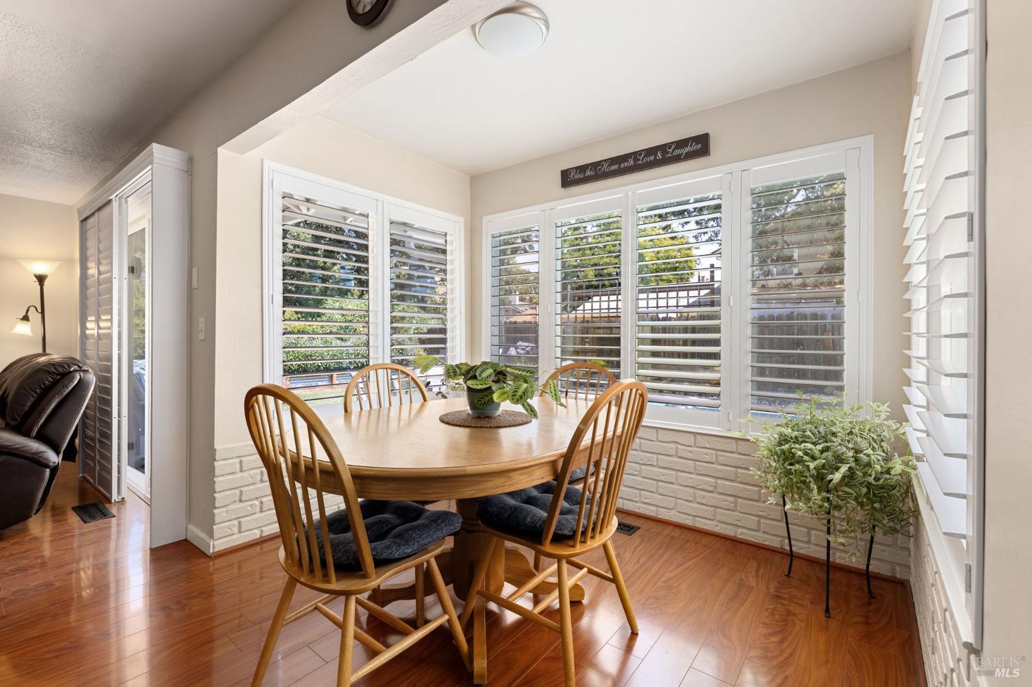 Detail Gallery Image 8 of 43 For 185 Salinas Dr, Vacaville,  CA 95688 - 3 Beds | 2 Baths