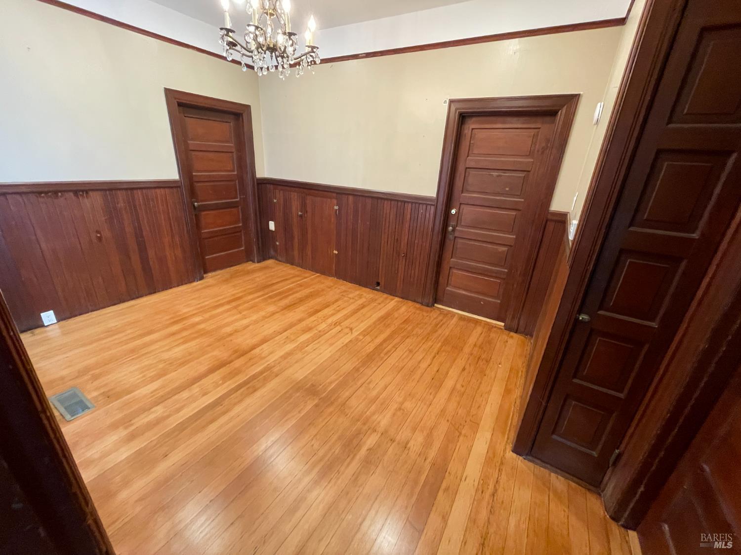 Detail Gallery Image 12 of 14 For 1918 Sonoma Blvd, Vallejo,  CA 94590 - 2 Beds | 2 Baths