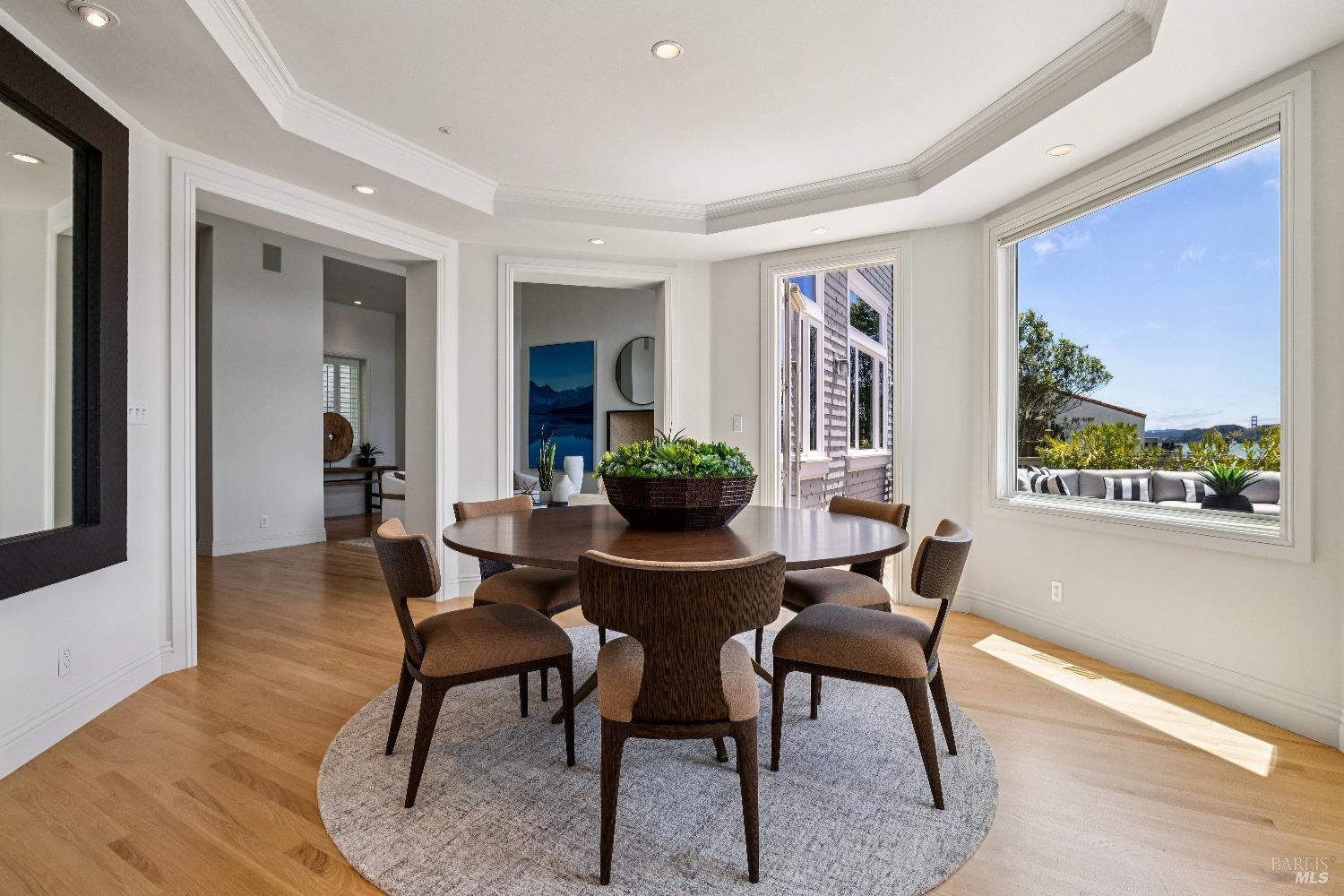 Detail Gallery Image 10 of 60 For 21 W Shore Rd, Belvedere Tiburon,  CA 94920 - 3 Beds | 3/1 Baths