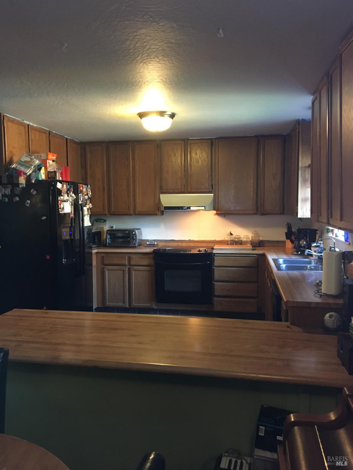 Detail Gallery Image 4 of 7 For 350 Riverview Rd, Garberville,  CA 95542 - 3 Beds | 1/1 Baths