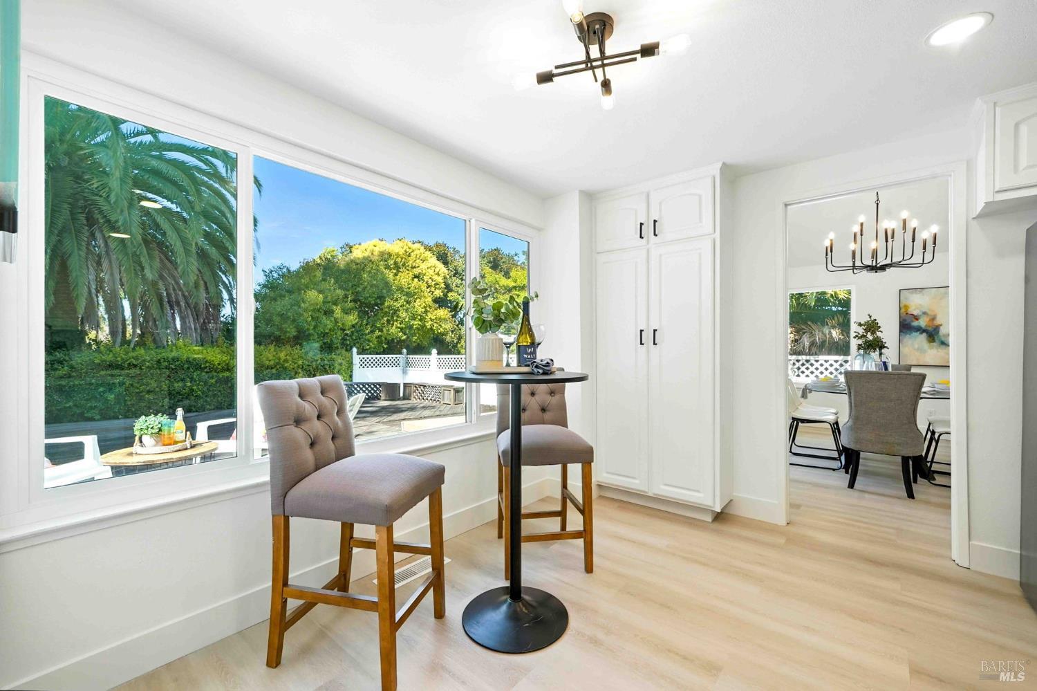 Detail Gallery Image 6 of 25 For 120 Seawind Dr, Vallejo,  CA 94590 - 3 Beds | 2 Baths