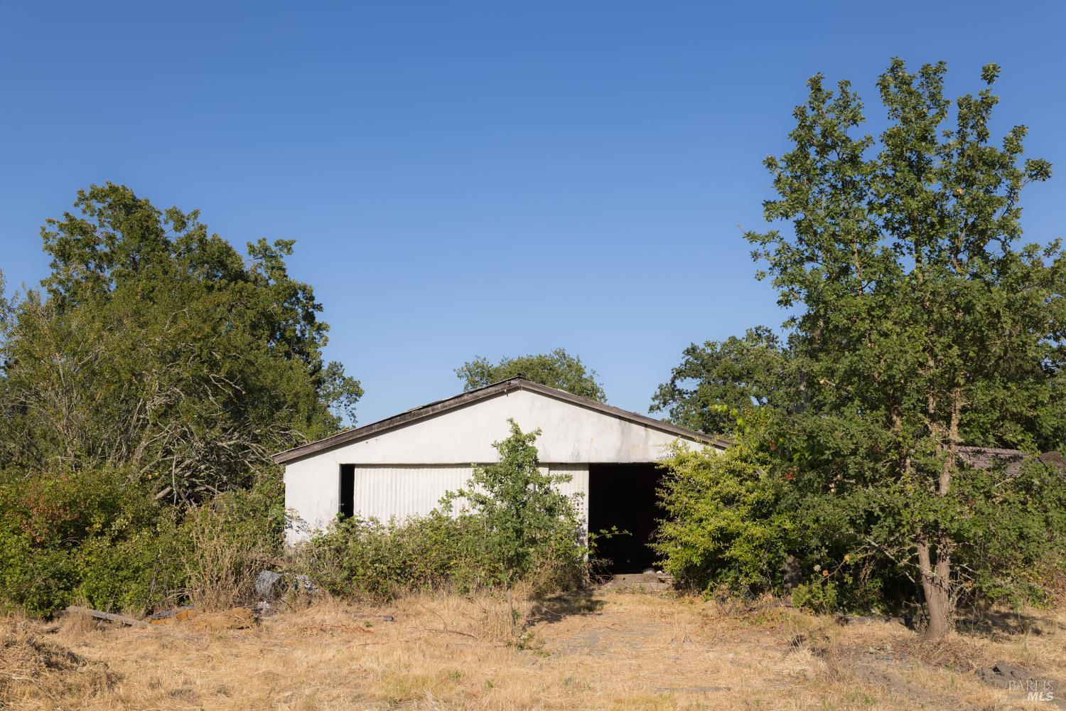 Detail Gallery Image 12 of 27 For 2220 Oakwild Ln, Santa Rosa,  CA 95401 - 4 Beds | 2 Baths