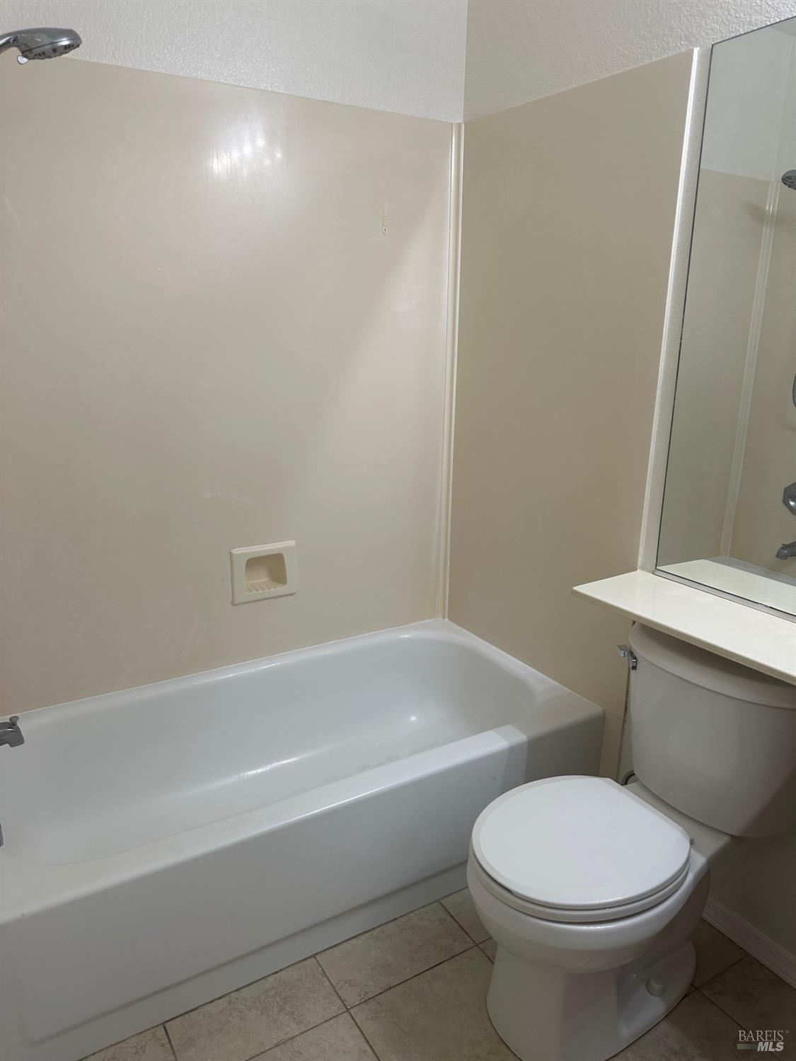 Detail Gallery Image 6 of 9 For 767 Raven Dr, Vacaville,  CA 95687 - 3 Beds | 2 Baths