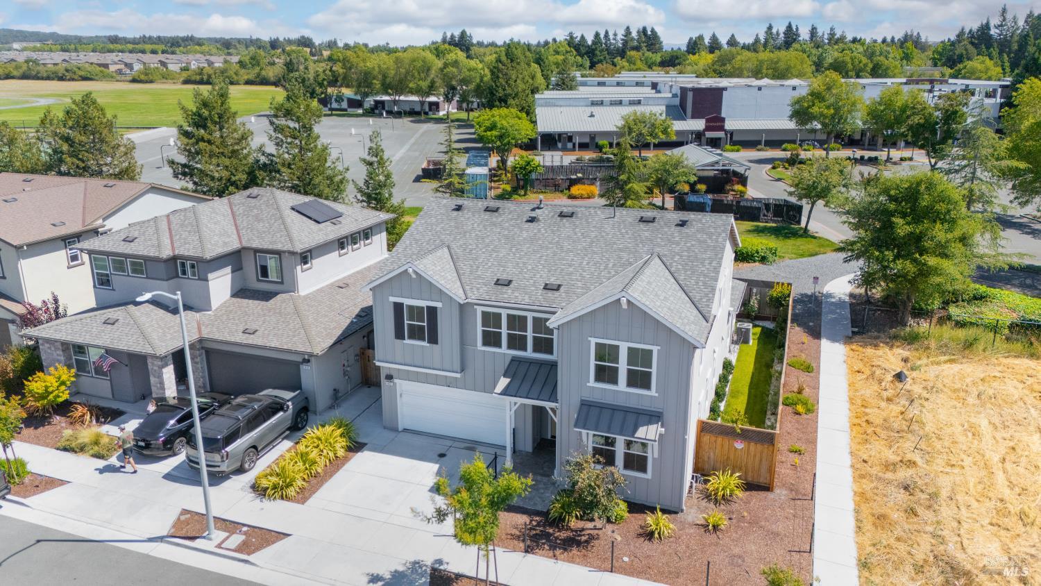 Detail Gallery Image 77 of 81 For 1421 Oak Cir, Rohnert Park,  CA 94928 - 4 Beds | 3/1 Baths