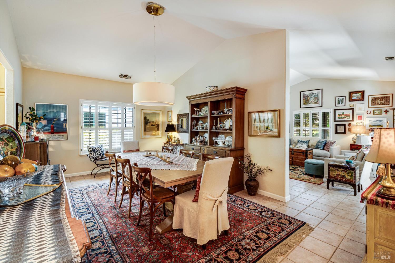 Detail Gallery Image 5 of 28 For 701 Amherst Cir, Sonoma,  CA 95476 - 3 Beds | 2 Baths