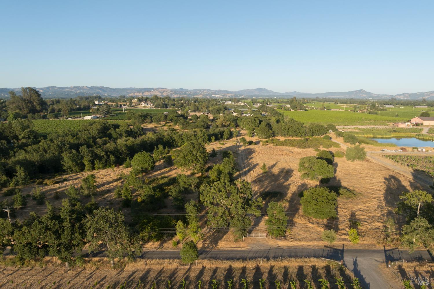 Detail Gallery Image 3 of 27 For 2220 Oakwild Ln, Santa Rosa,  CA 95401 - 4 Beds | 2 Baths