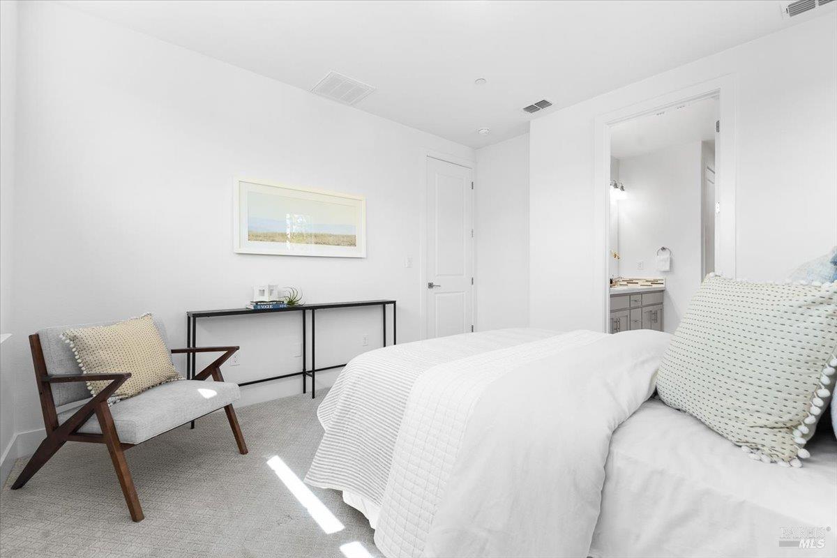 Detail Gallery Image 21 of 35 For 901 Prospect Ave, Santa Rosa,  CA 95409 - 4 Beds | 2/1 Baths