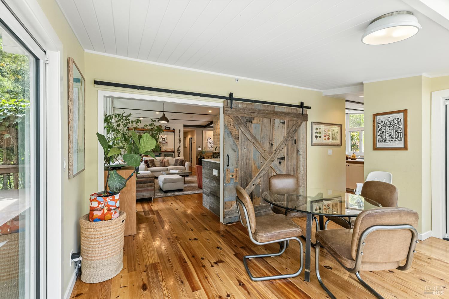 Detail Gallery Image 15 of 63 For 31 Glen Dr, Mill Valley,  CA 94941 - 4 Beds | 4 Baths