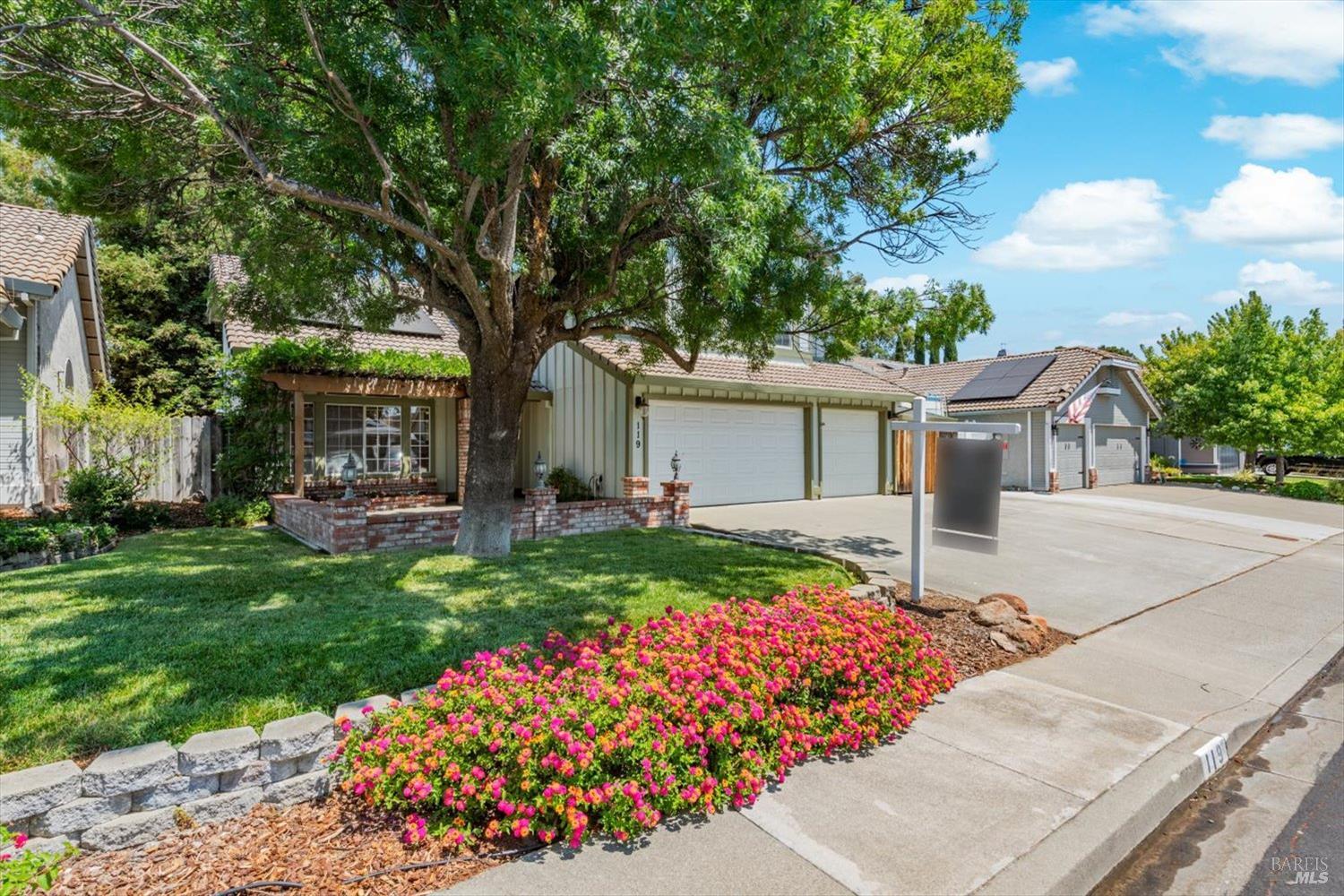 Detail Gallery Image 3 of 48 For 119 Lighthouse Way, Vacaville,  CA 95688 - 4 Beds | 3 Baths