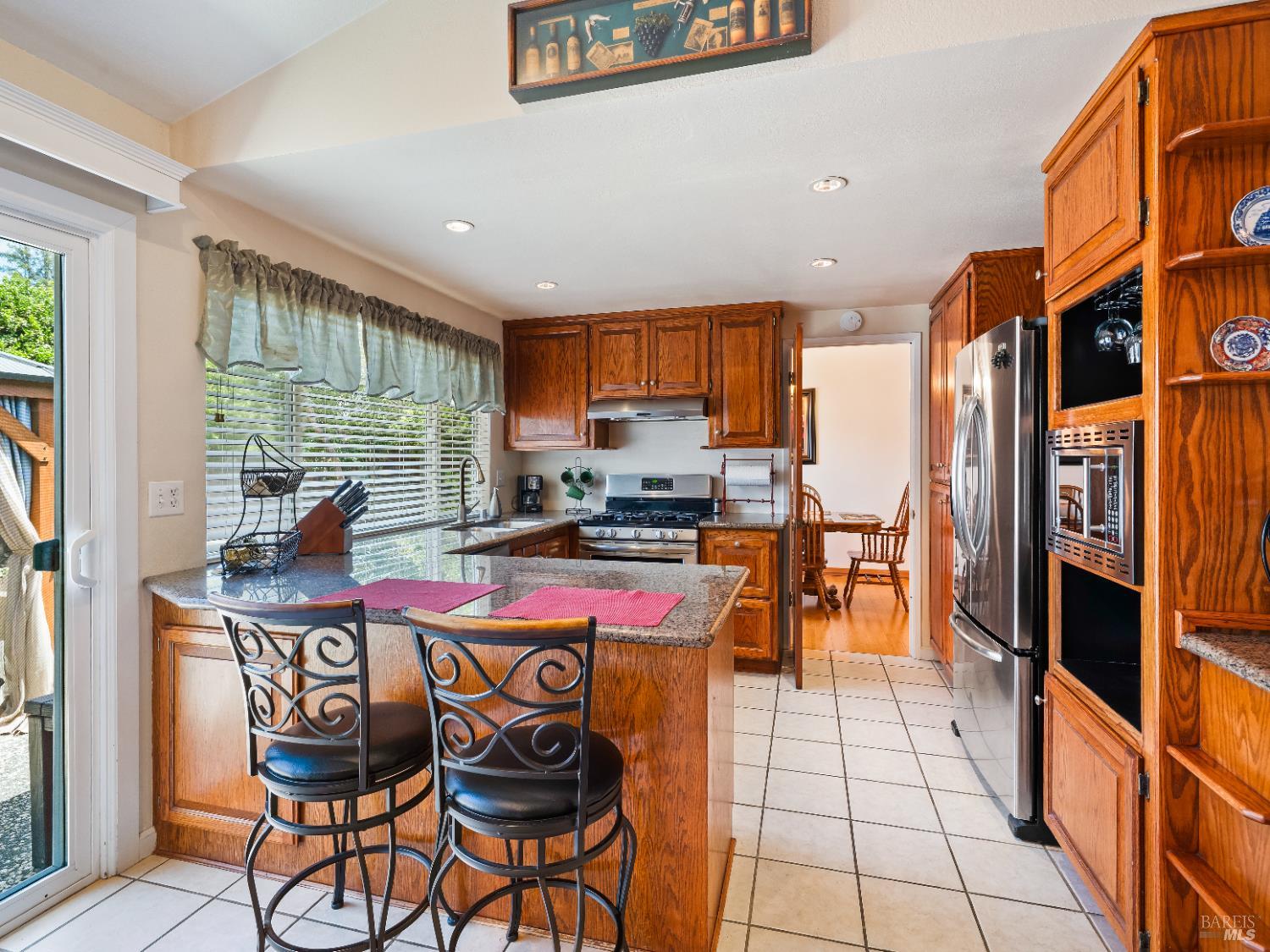Detail Gallery Image 7 of 47 For 1512 Mayflower Pl, Santa Rosa,  CA 95403 - 3 Beds | 2 Baths