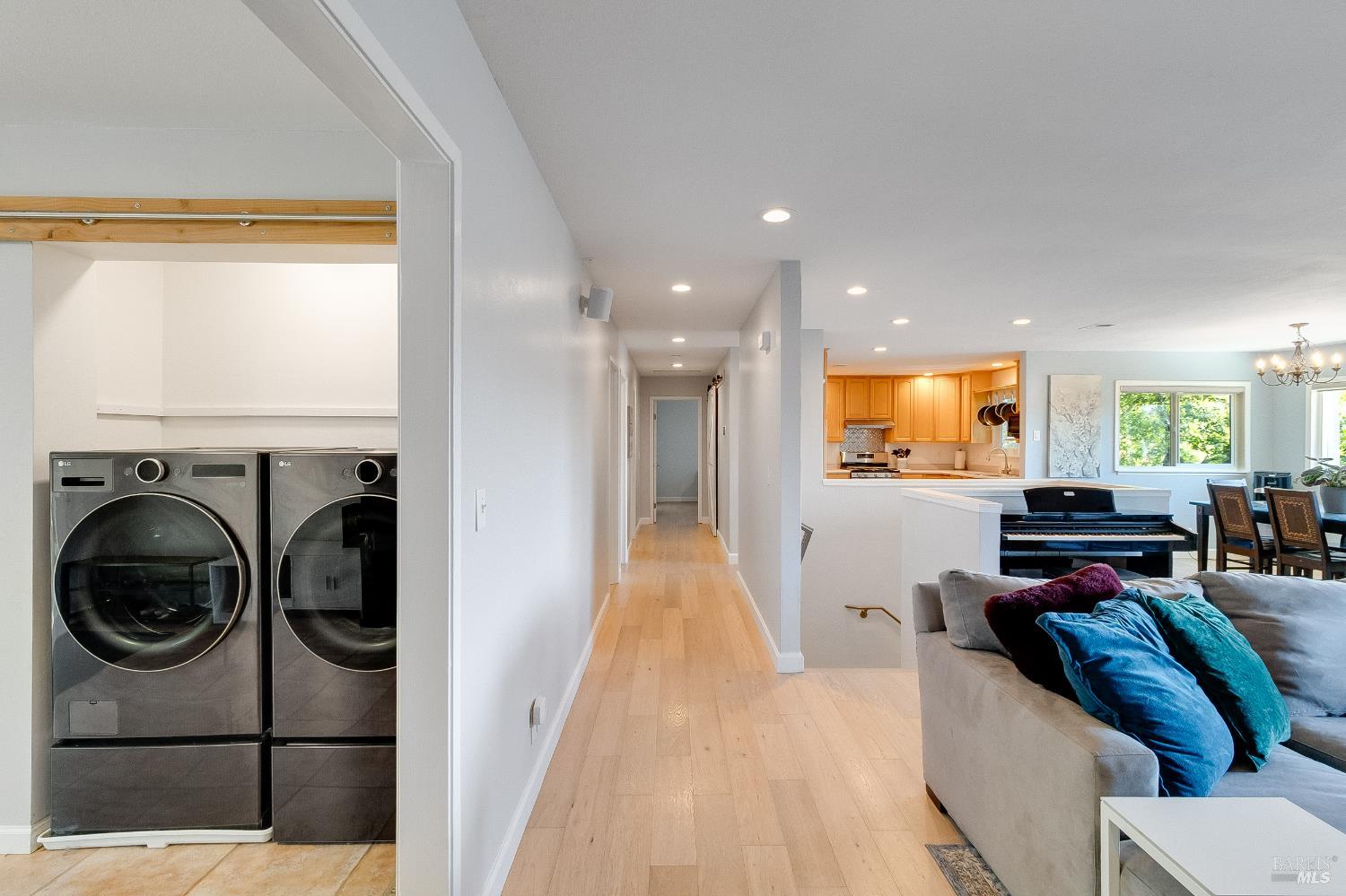 Detail Gallery Image 25 of 54 For 1229 Monte Vista Ct, Benicia,  CA 94510 - 4 Beds | 3 Baths