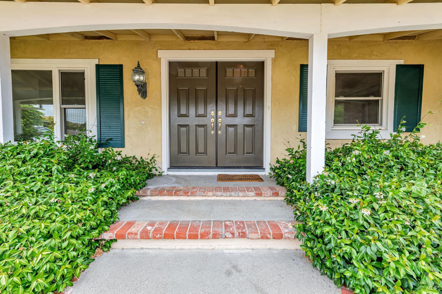 Detail Gallery Image 3 of 44 For 3 La Noche Ct, Novato,  CA 94945 - 4 Beds | 3 Baths