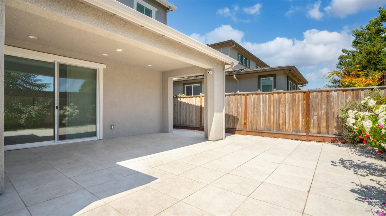 Detail Gallery Image 57 of 81 For 1421 Oak Cir, Rohnert Park,  CA 94928 - 4 Beds | 3/1 Baths