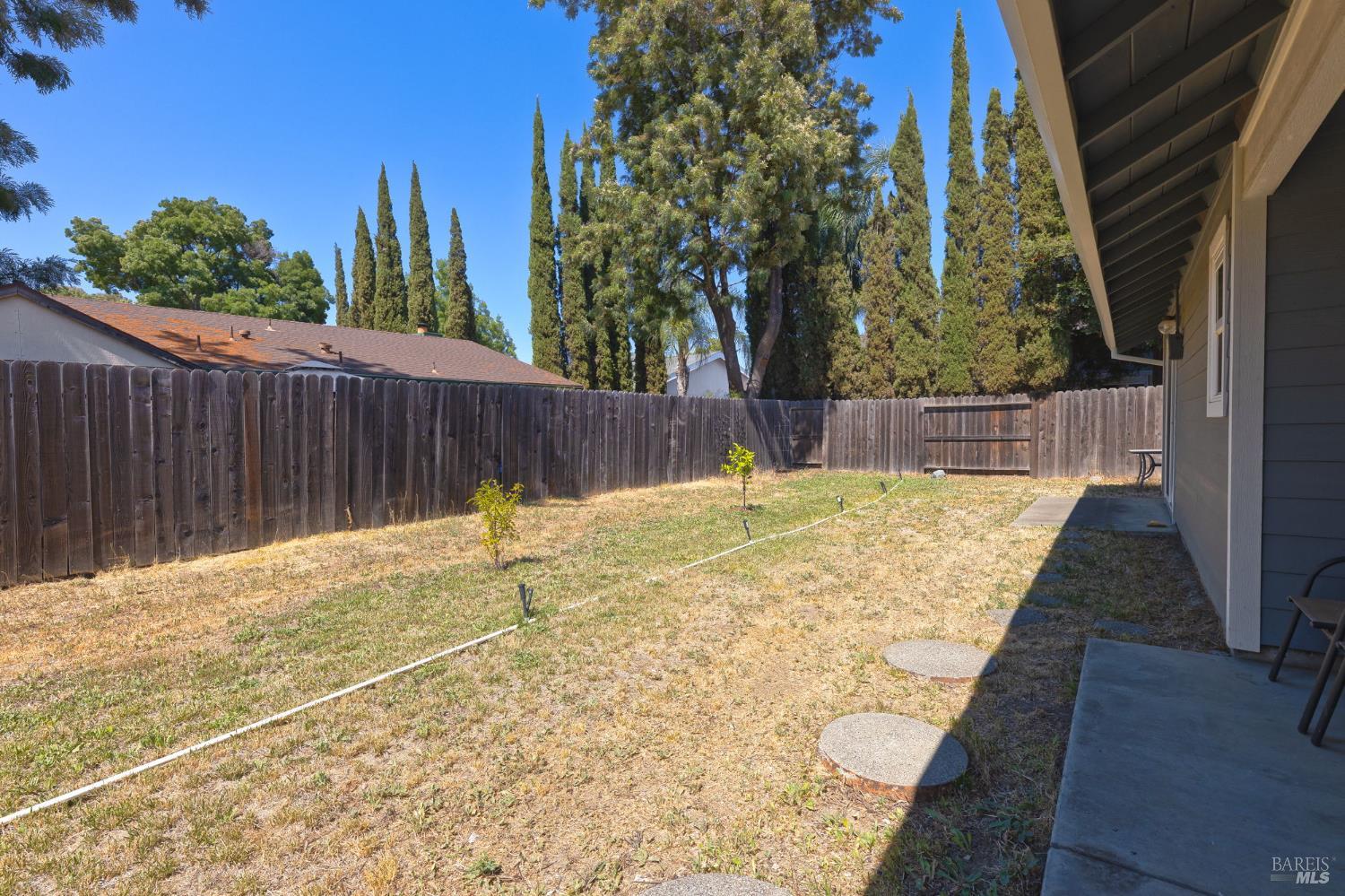 Detail Gallery Image 26 of 28 For 406 April Ct, Vacaville,  CA 95687 - 3 Beds | 2 Baths