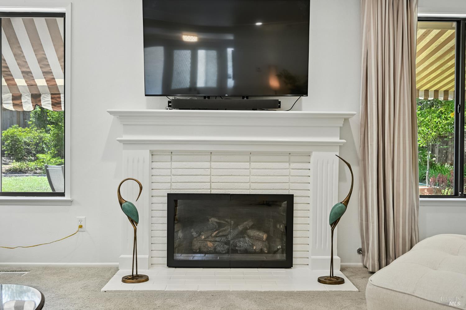 Detail Gallery Image 9 of 42 For 6840 Oakmont Dr, Santa Rosa,  CA 95409 - 4 Beds | 2 Baths