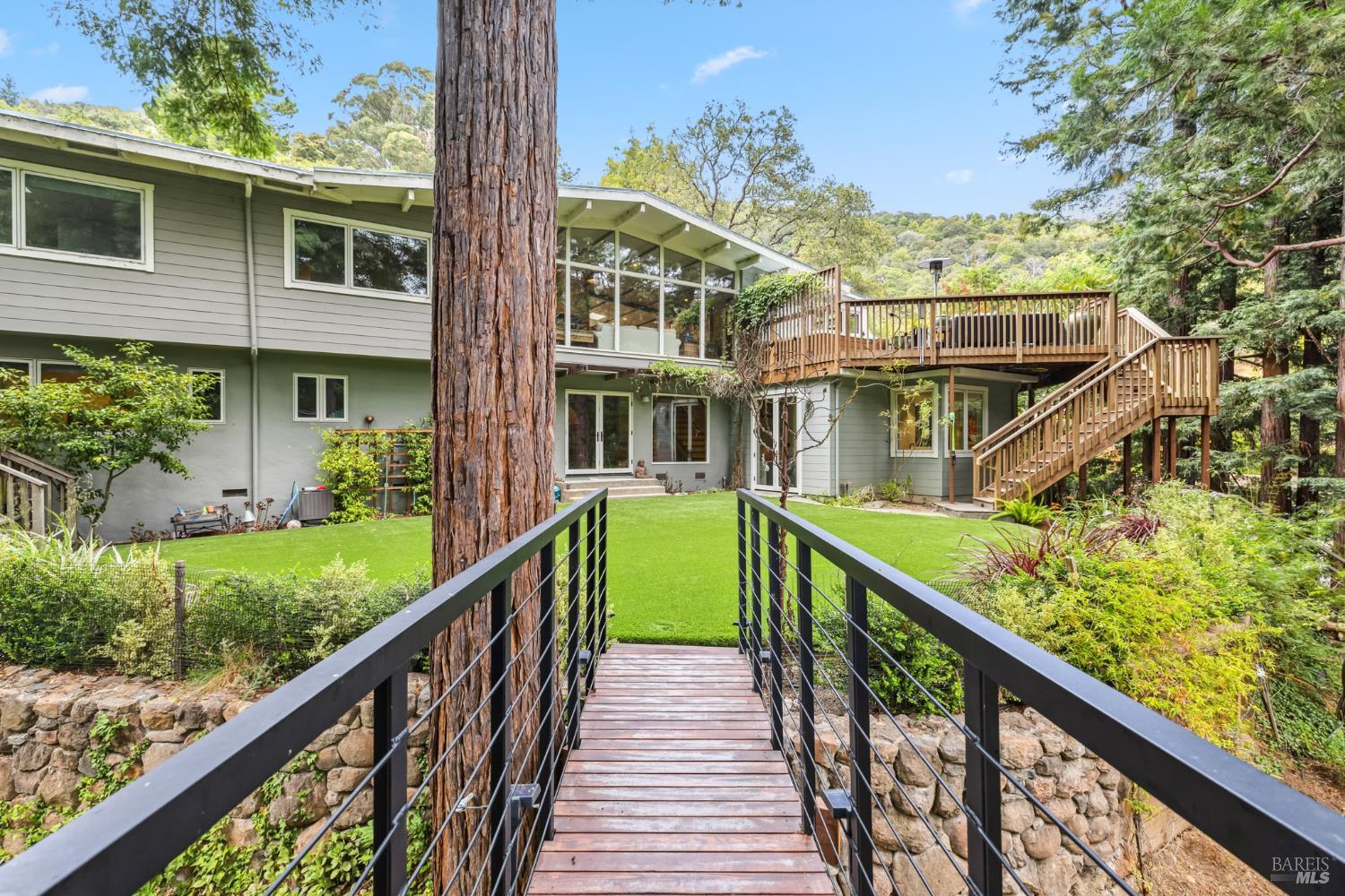 Detail Gallery Image 40 of 63 For 31 Glen Dr, Mill Valley,  CA 94941 - 4 Beds | 4 Baths