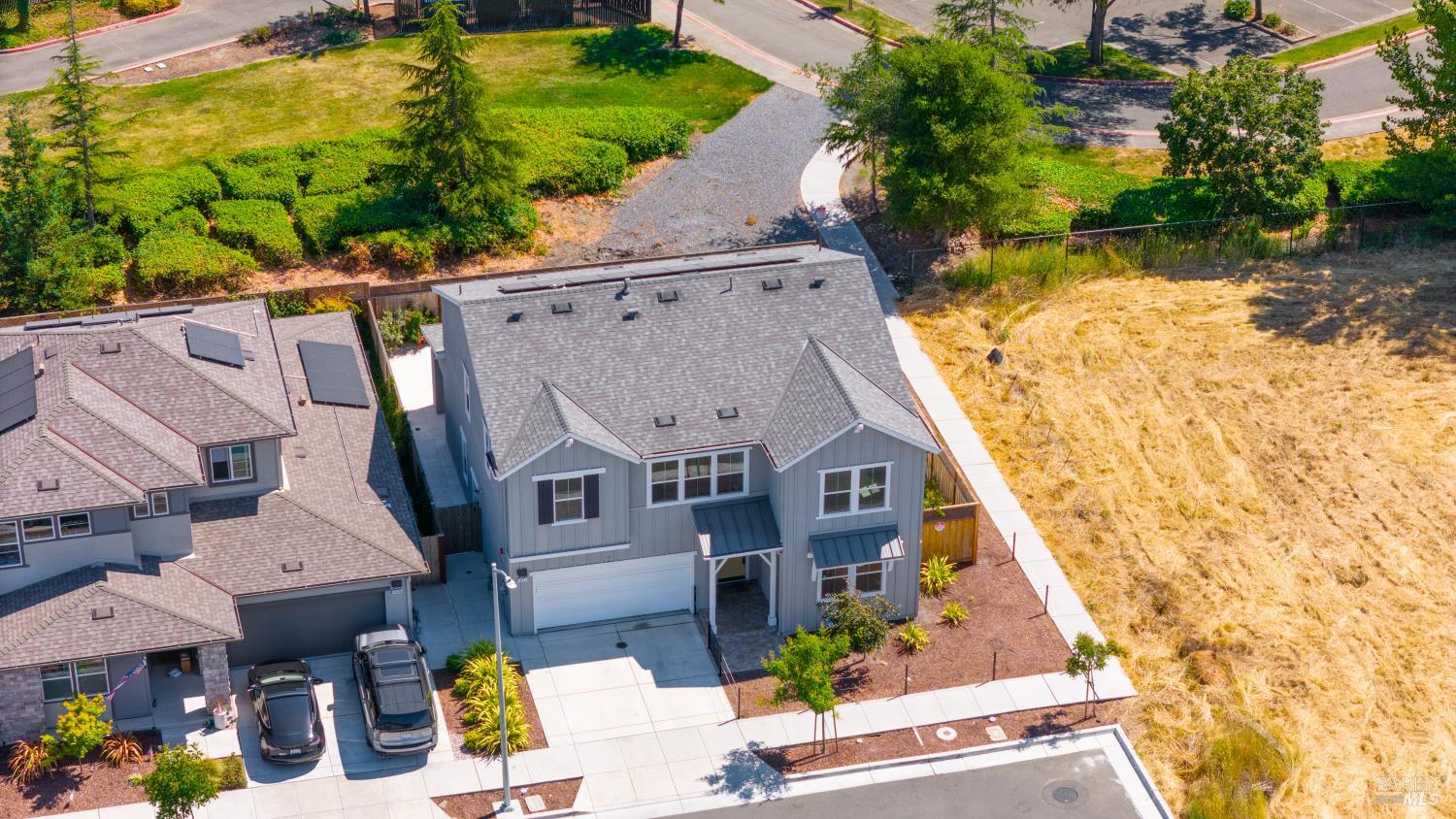 Detail Gallery Image 81 of 81 For 1421 Oak Cir, Rohnert Park,  CA 94928 - 4 Beds | 3/1 Baths