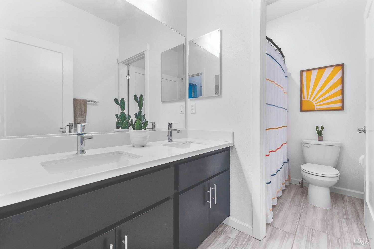 Detail Gallery Image 14 of 23 For 521 Deep Rose Pl, Santa Rosa,  CA 95407 - 4 Beds | 2/1 Baths