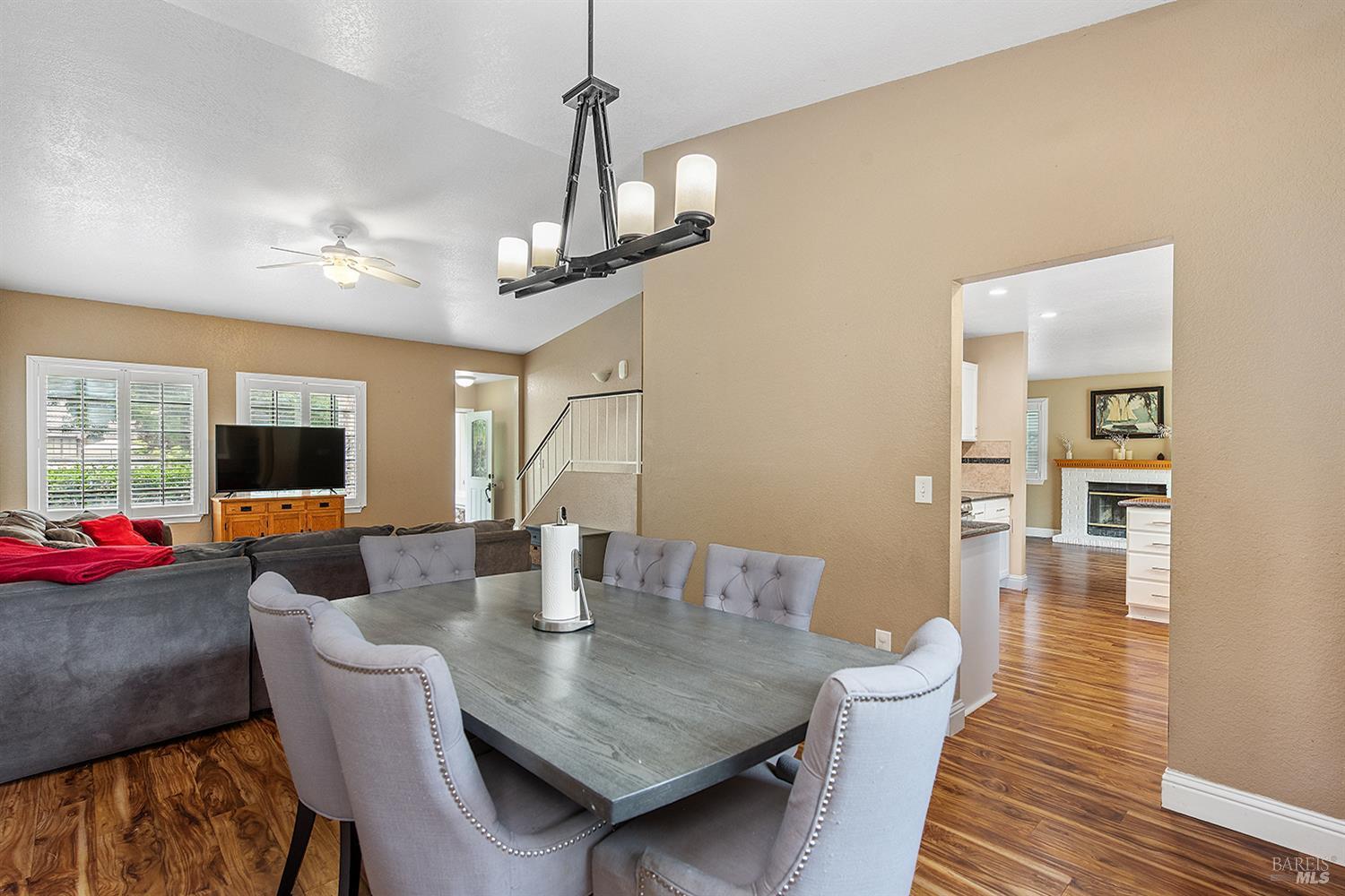 Detail Gallery Image 11 of 40 For 1180 Wieling Way, Petaluma,  CA 94954 - 3 Beds | 2/1 Baths