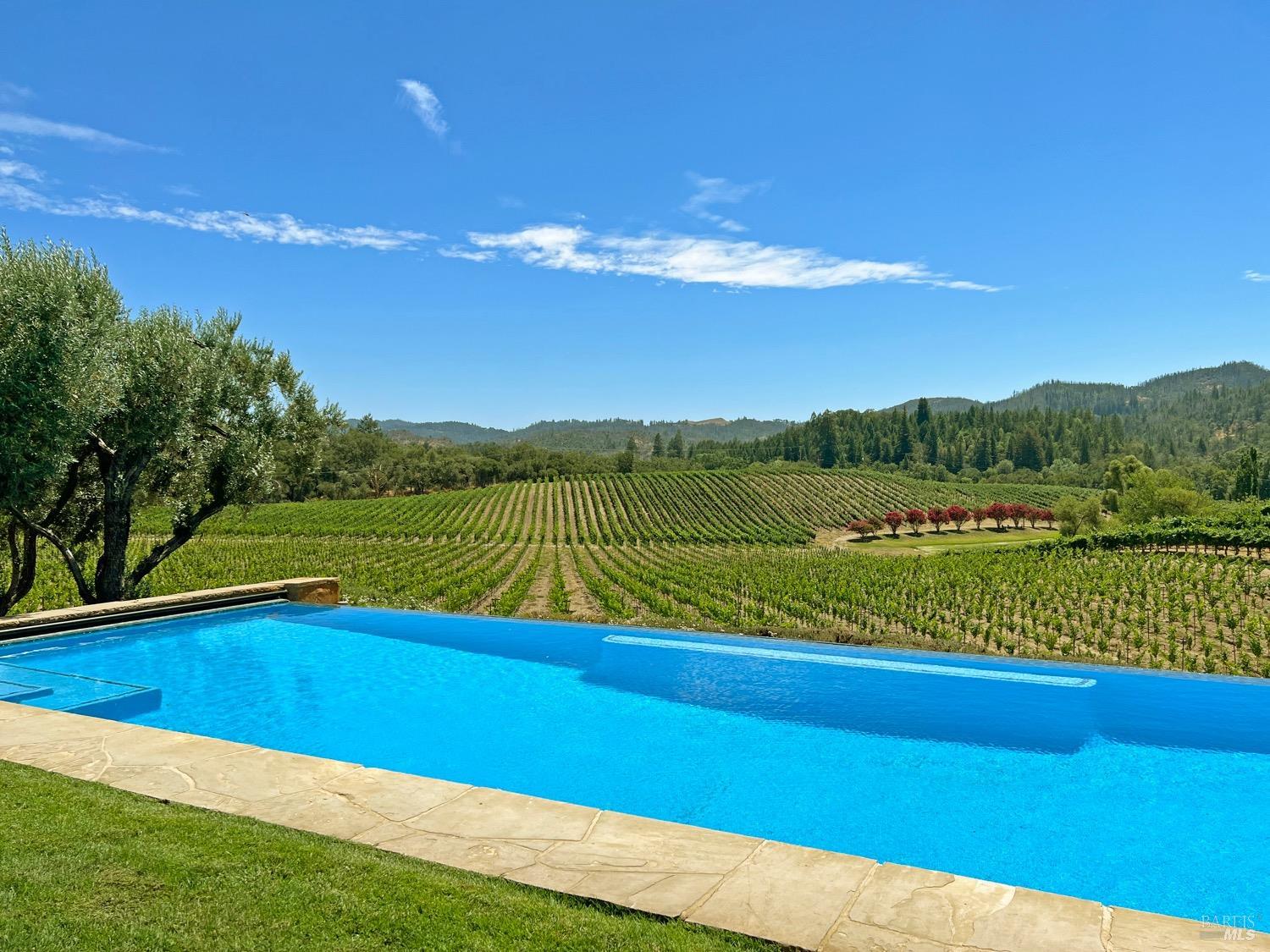 Detail Gallery Image 4 of 98 For 8320 Franz Valley Rd, Calistoga,  CA 94515 - 8 Beds | 8/2 Baths