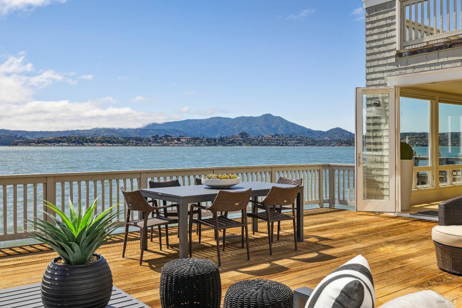 Detail Gallery Image 53 of 60 For 21 W Shore Rd, Belvedere Tiburon,  CA 94920 - 3 Beds | 3/1 Baths