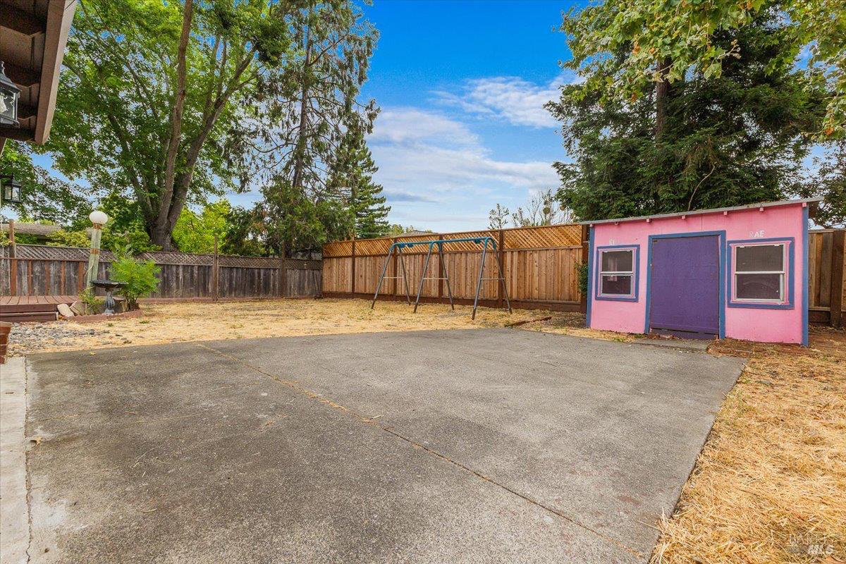 Detail Gallery Image 24 of 37 For 1146 Evans Dr, Santa Rosa,  CA 95405 - 4 Beds | 2 Baths