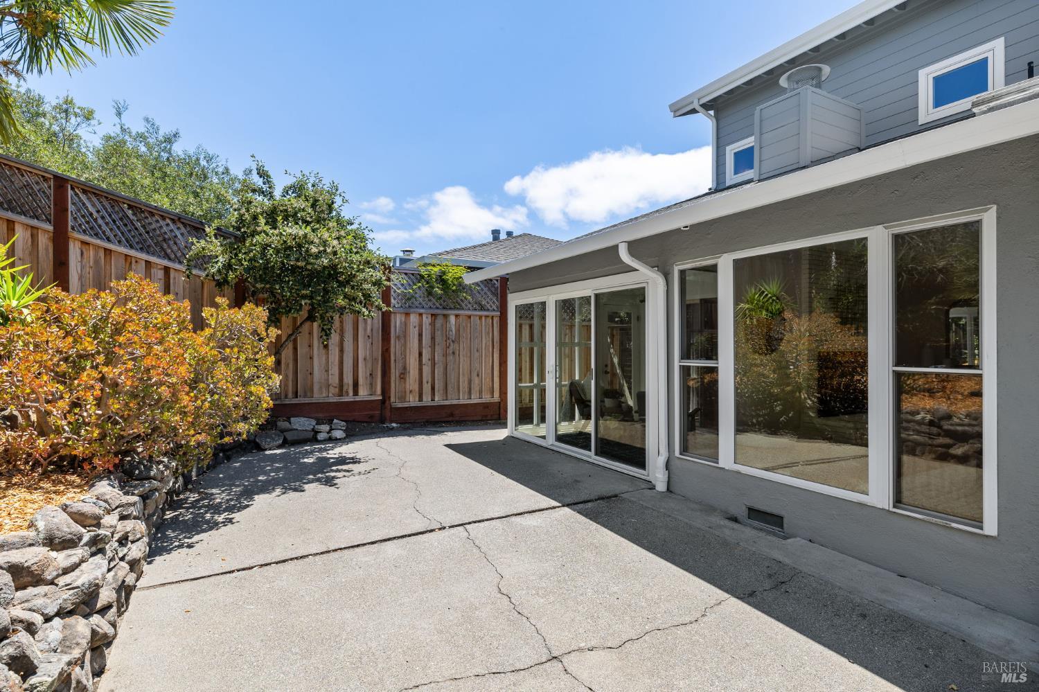 Detail Gallery Image 44 of 75 For 34 Crestwood Dr, San Rafael,  CA 94901 - 4 Beds | 3 Baths