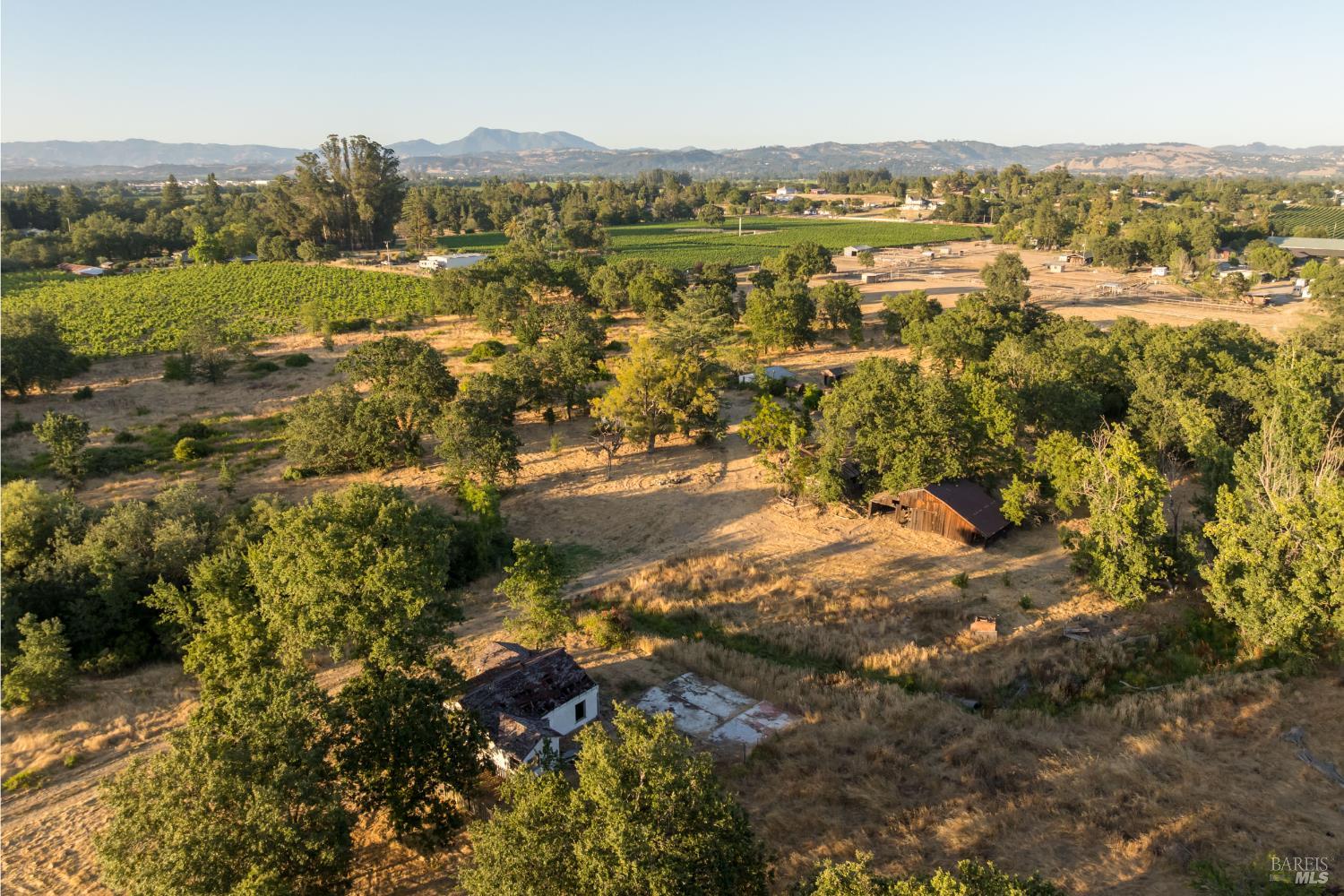 Detail Gallery Image 17 of 27 For 2220 Oakwild Ln, Santa Rosa,  CA 95401 - 4 Beds | 2 Baths
