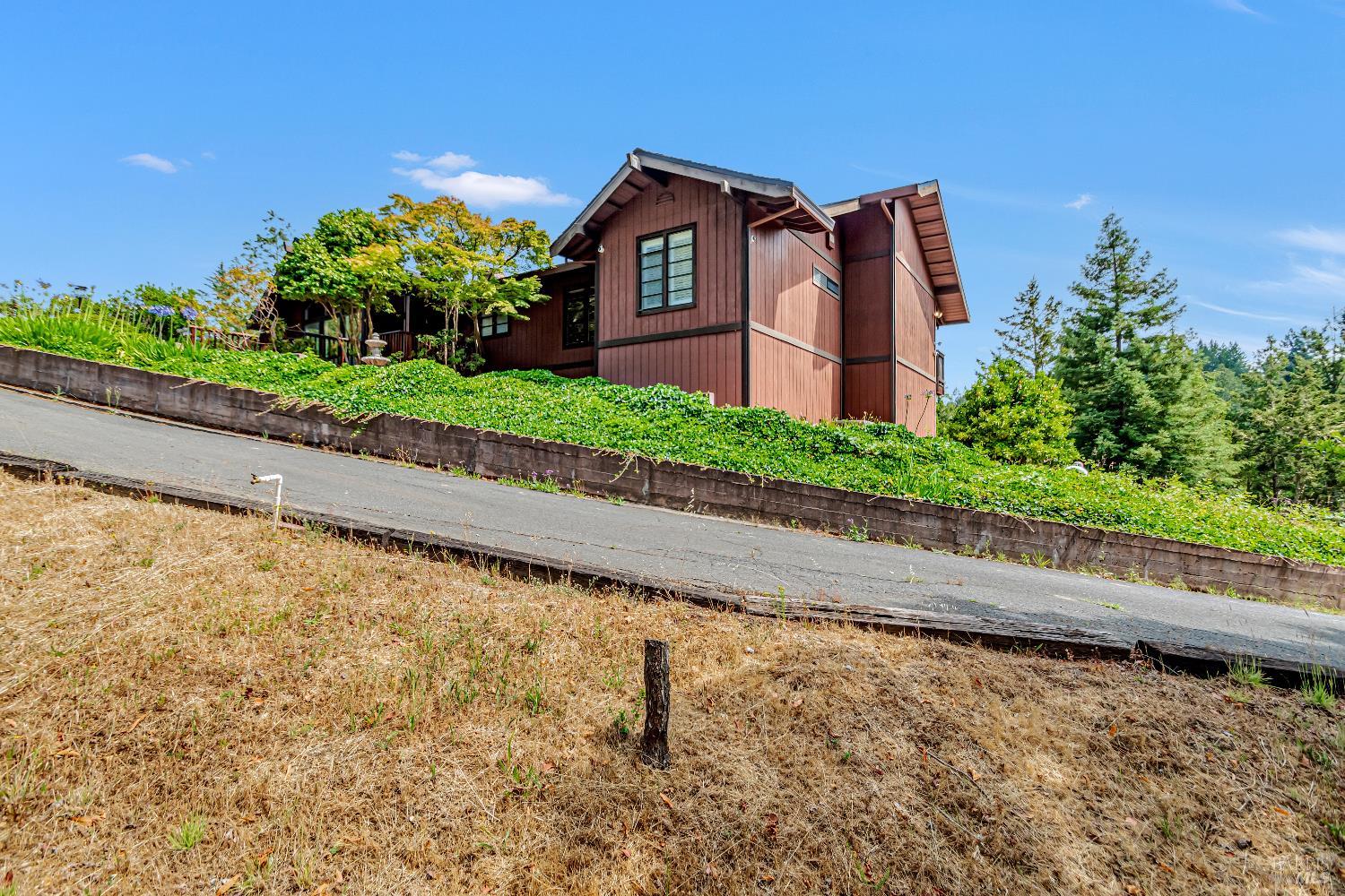 Detail Gallery Image 4 of 63 For 3415 Harrison Grade Rd, Sebastopol,  CA 95472 - 3 Beds | 3 Baths