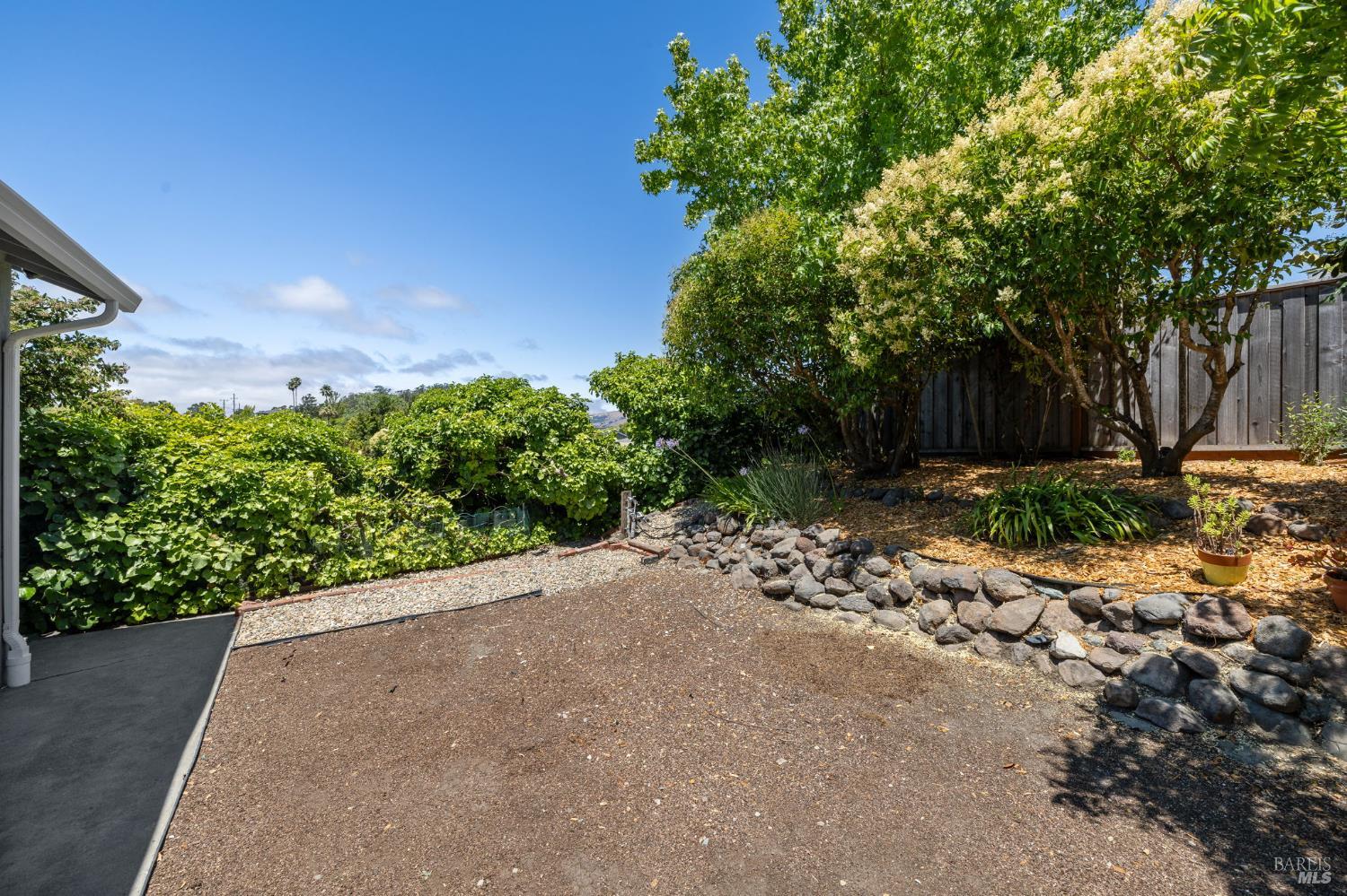 Detail Gallery Image 53 of 75 For 34 Crestwood Dr, San Rafael,  CA 94901 - 4 Beds | 3 Baths